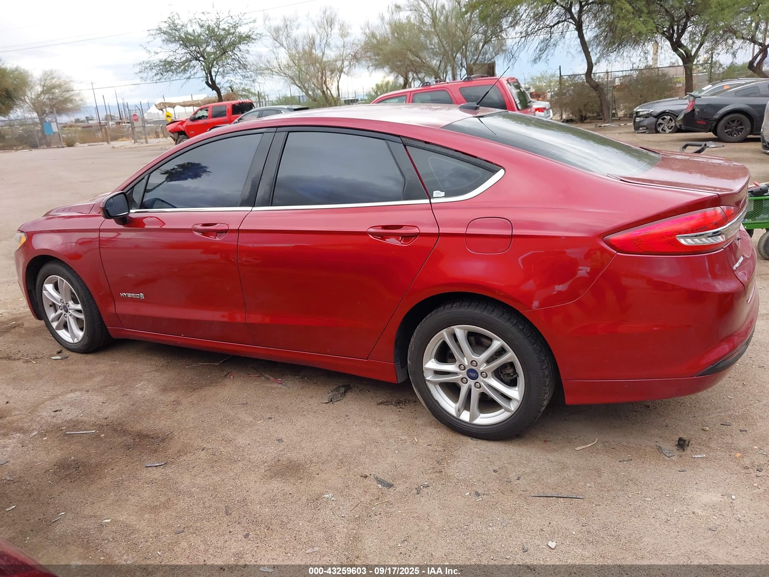 2018 Ford Fusion Hybrid Se Красный vin: 3FA6P0LUXJR173312