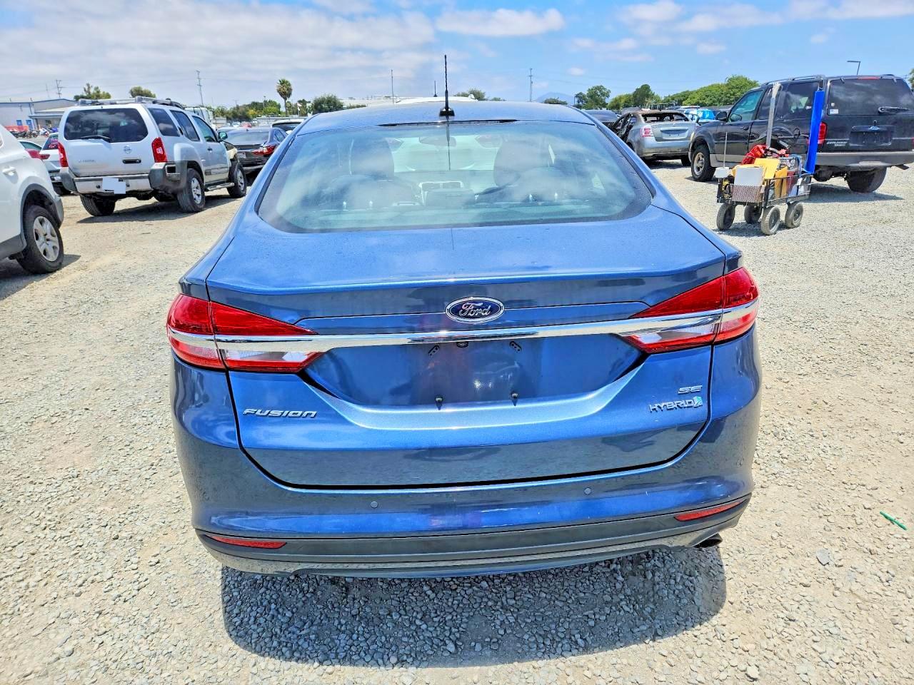 2018 Ford Fusion Se Hybrid Blue vin: 3FA6P0LUXJR204509