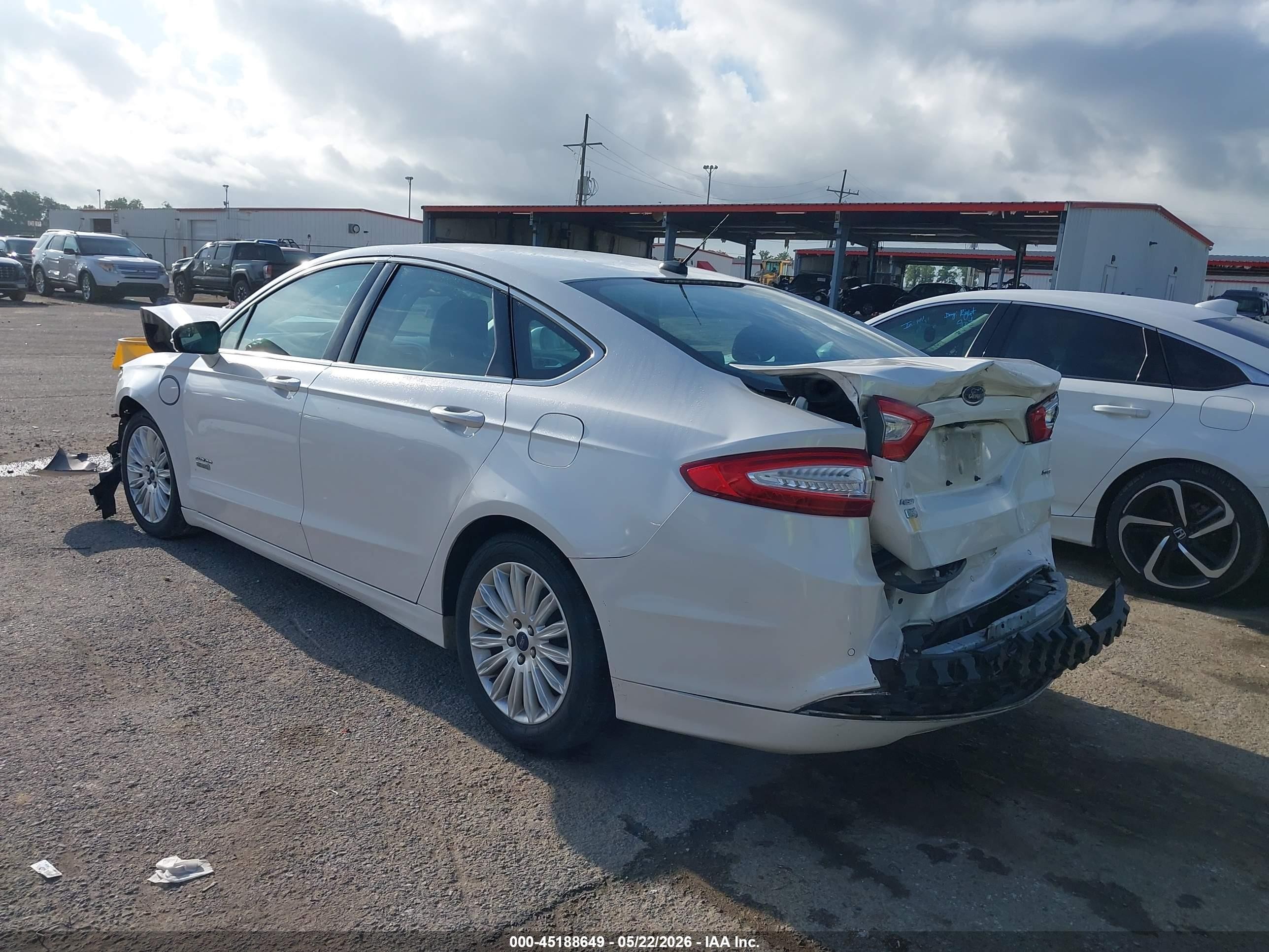 2013 Ford Fusion Energi Se Luxury White vin: 3FA6P0PU0DR233144