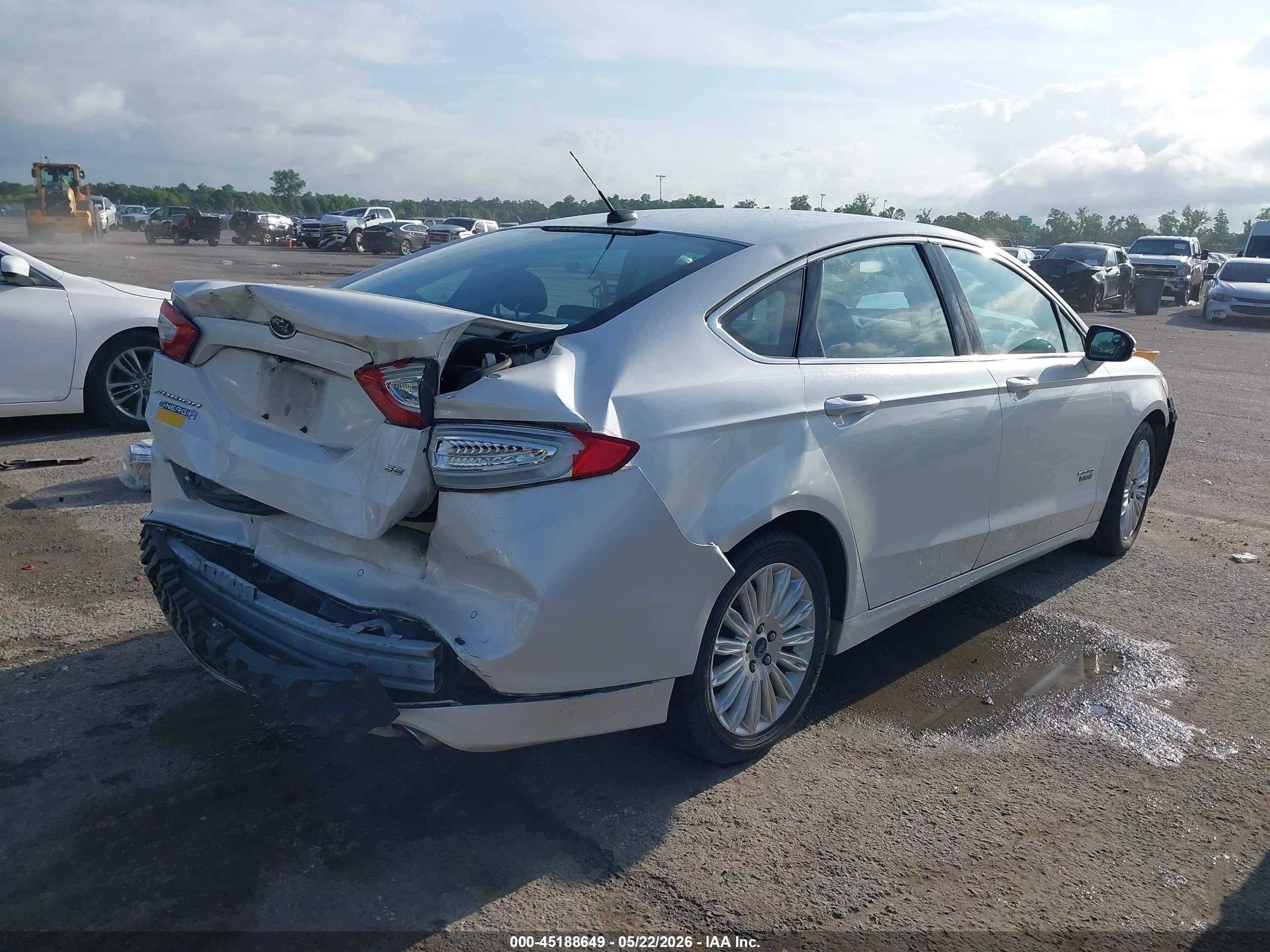 2013 Ford Fusion Energi Se Luxury White vin: 3FA6P0PU0DR233144