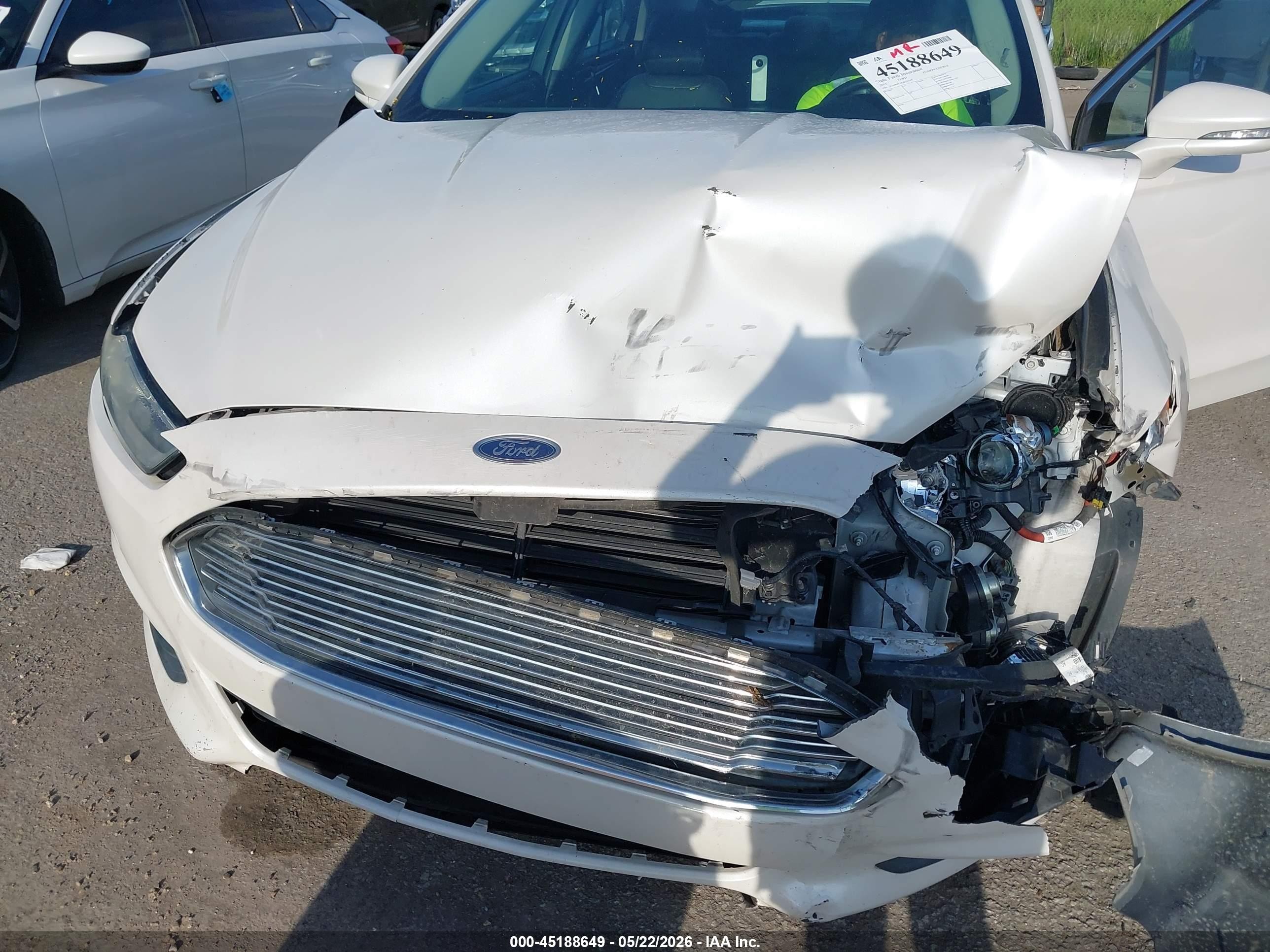 2013 Ford Fusion Energi Se Luxury White vin: 3FA6P0PU0DR233144