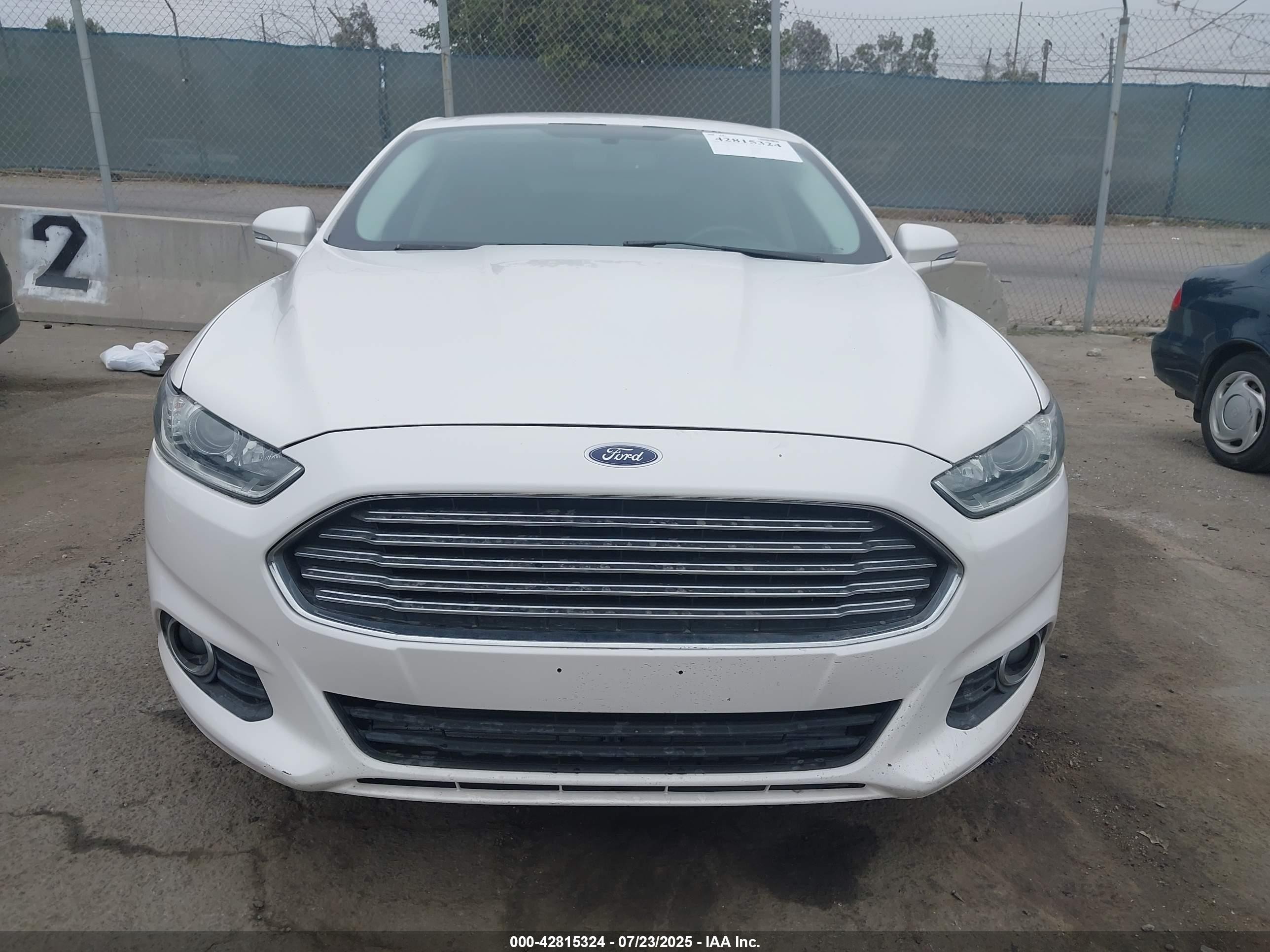 2013 Ford Fusion Energi Se Luxury White vin: 3FA6P0PU0DR285468