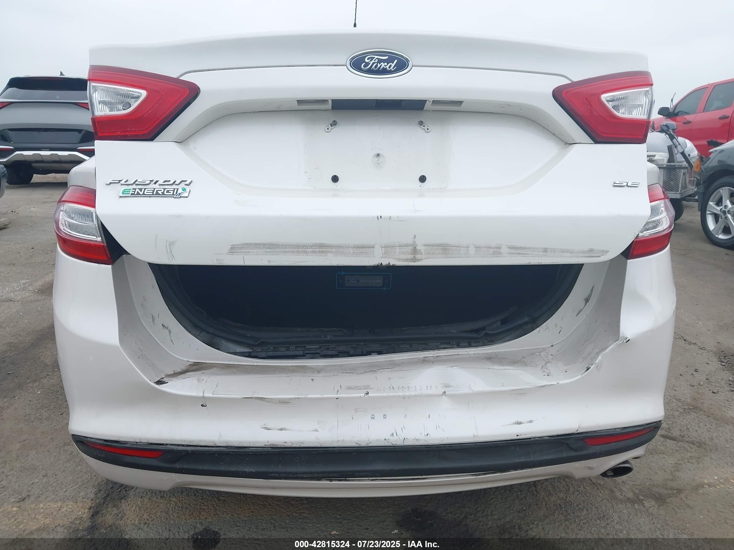 2013 Ford Fusion Energi Se Luxury White vin: 3FA6P0PU0DR285468