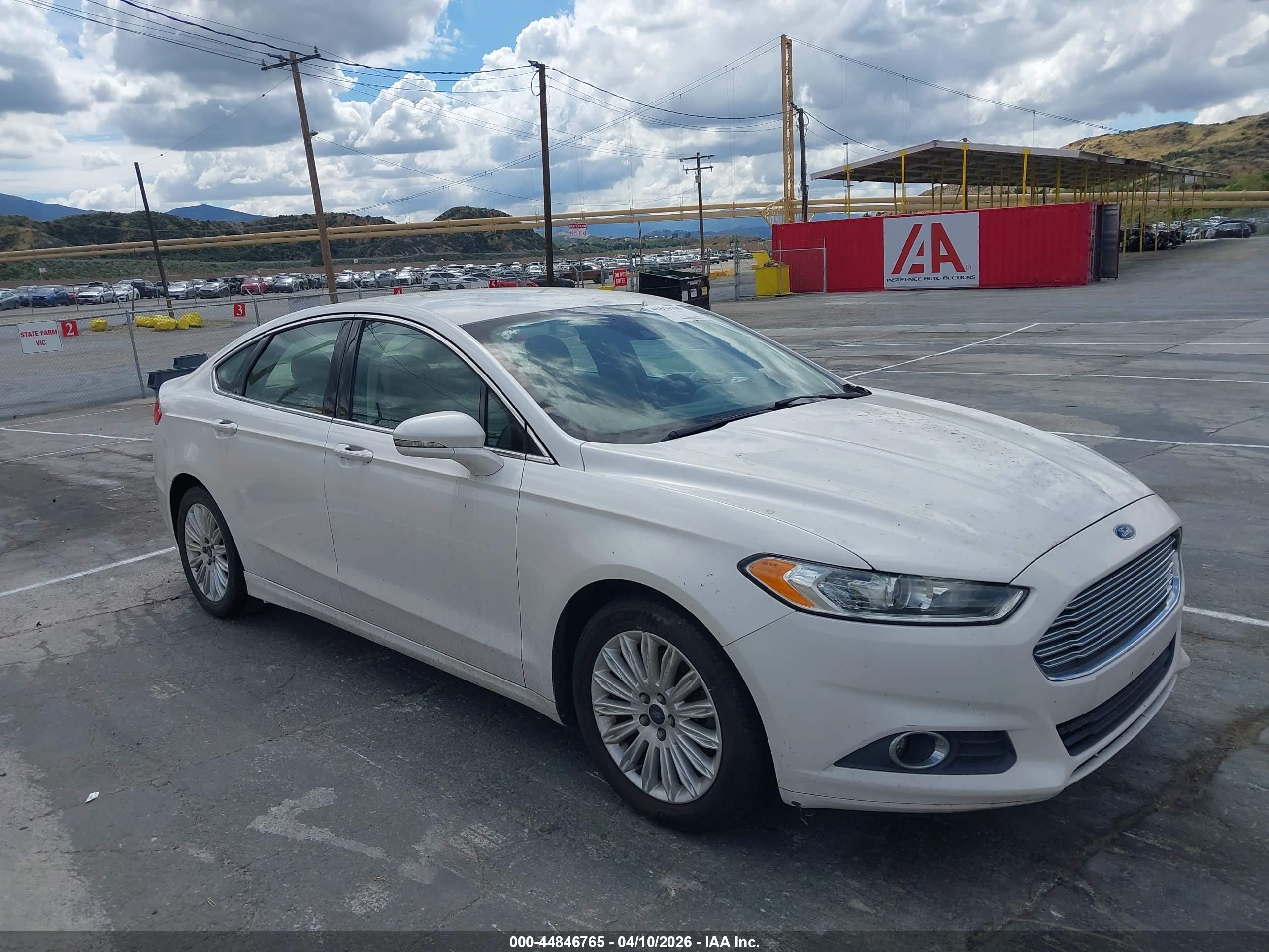 2013 Ford Fusion Energi Se Luxury Белый vin: 3FA6P0PU0DR373792