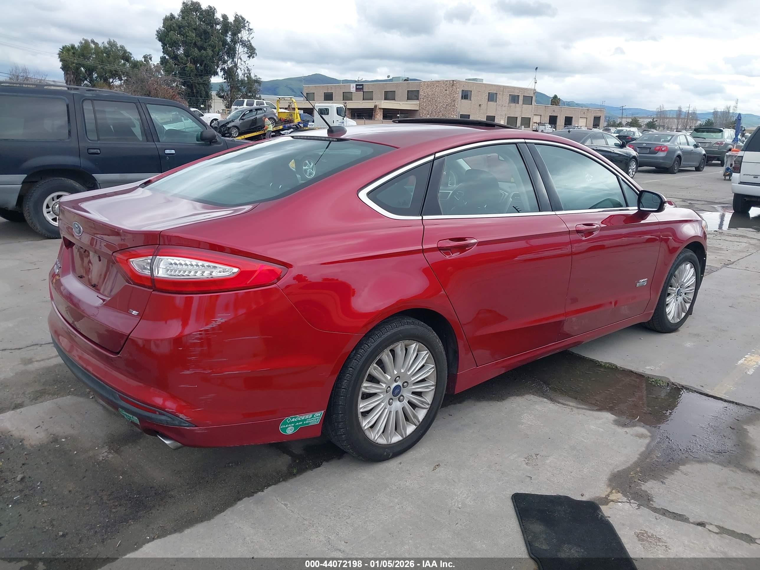 2013 Ford Fusion Energi Se Luxury Red vin: 3FA6P0PU0DR386803