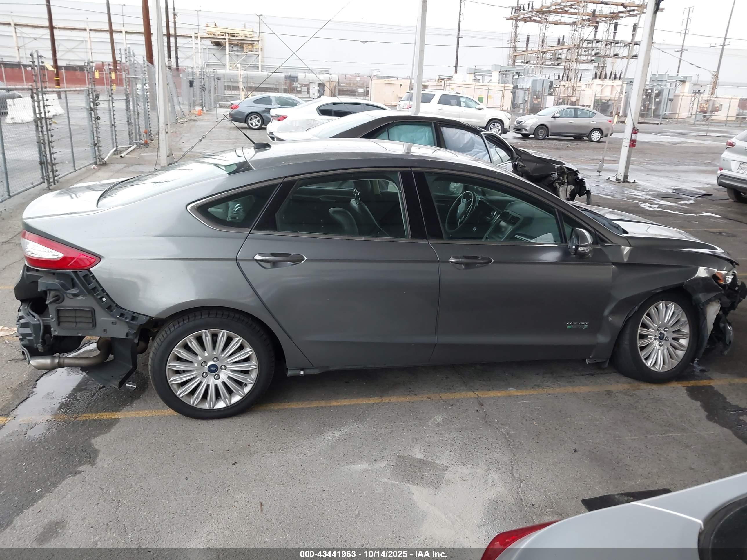 2014 Ford Fusion Energi Se Luxury Gray vin: 3FA6P0PU1ER269314