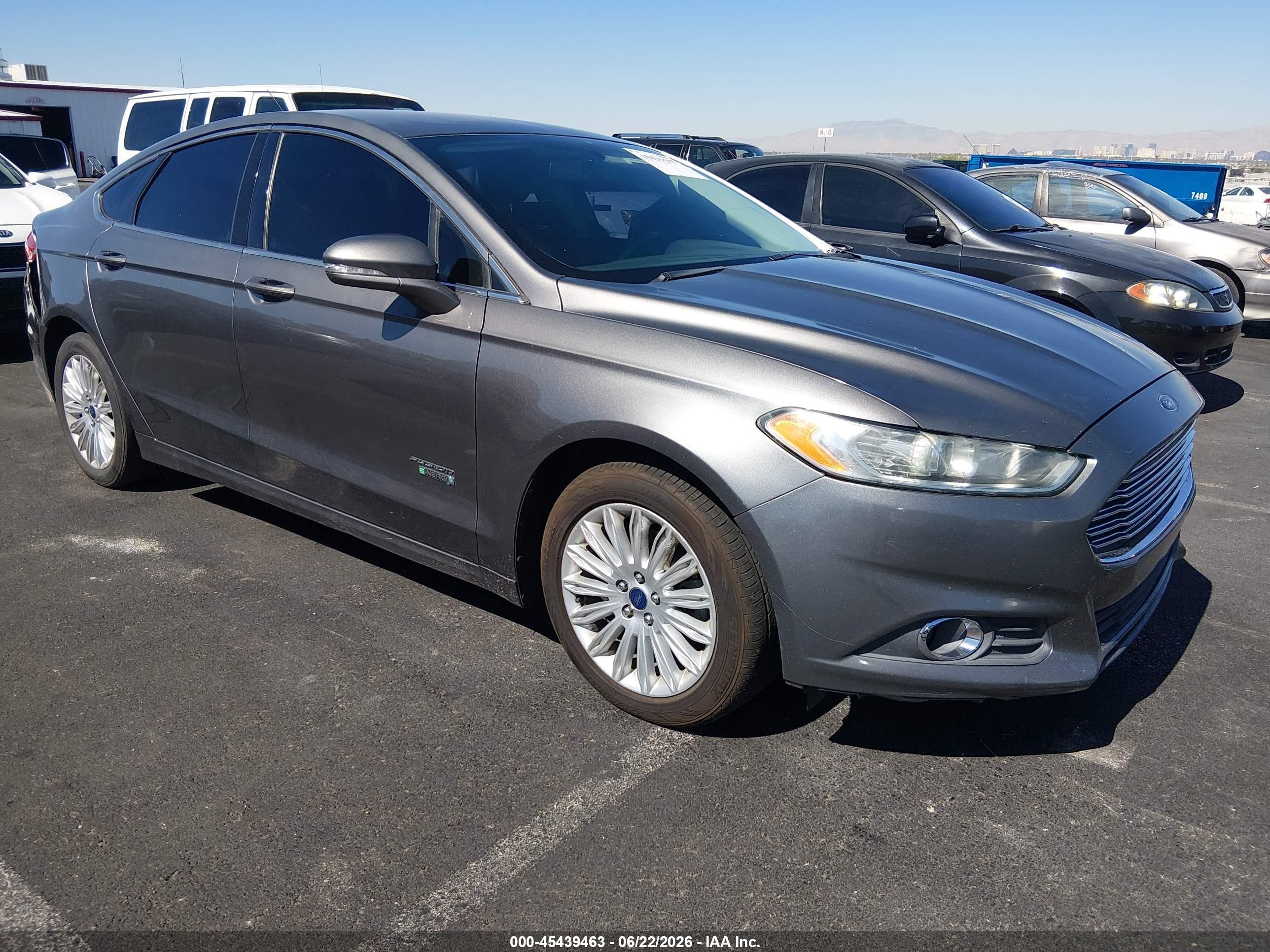 2013 Ford Fusion Energi Se Luxury Серый vin: 3FA6P0PU2DR271278