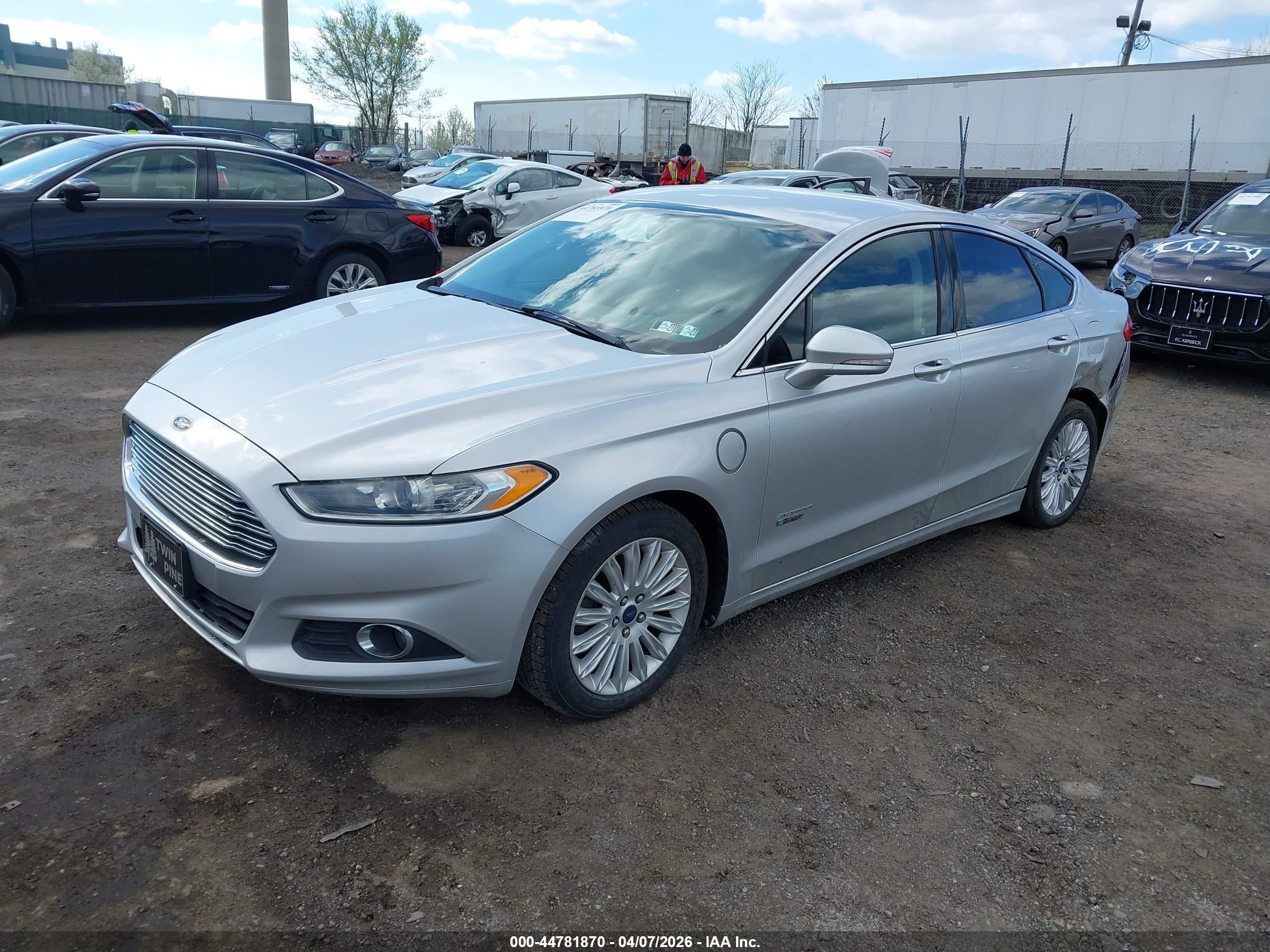 2014 Ford Fusion Energi Se Luxury Silver vin: 3FA6P0PU2ER274487
