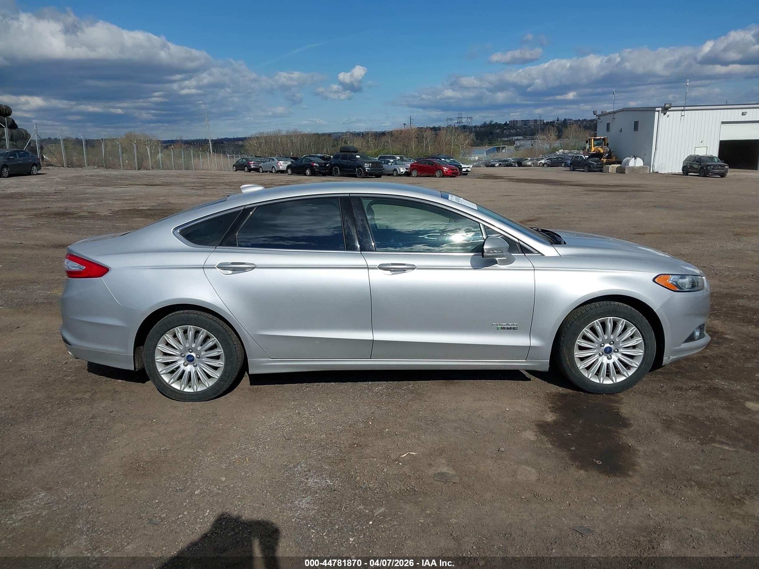 2014 Ford Fusion Energi Se Luxury Silver vin: 3FA6P0PU2ER274487