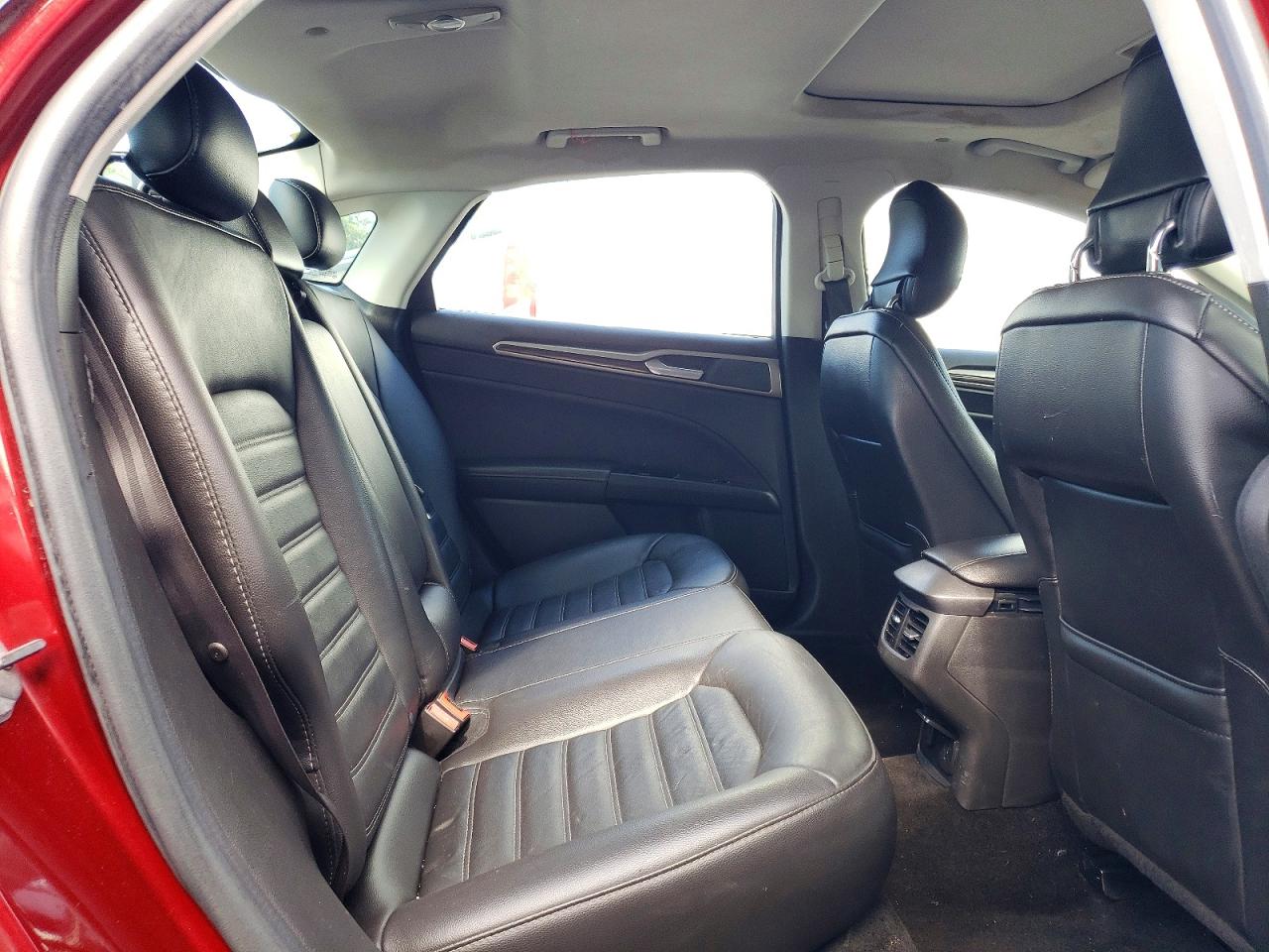 2014 Ford Fusion Se Phev Red vin: 3FA6P0PU2ER382625
