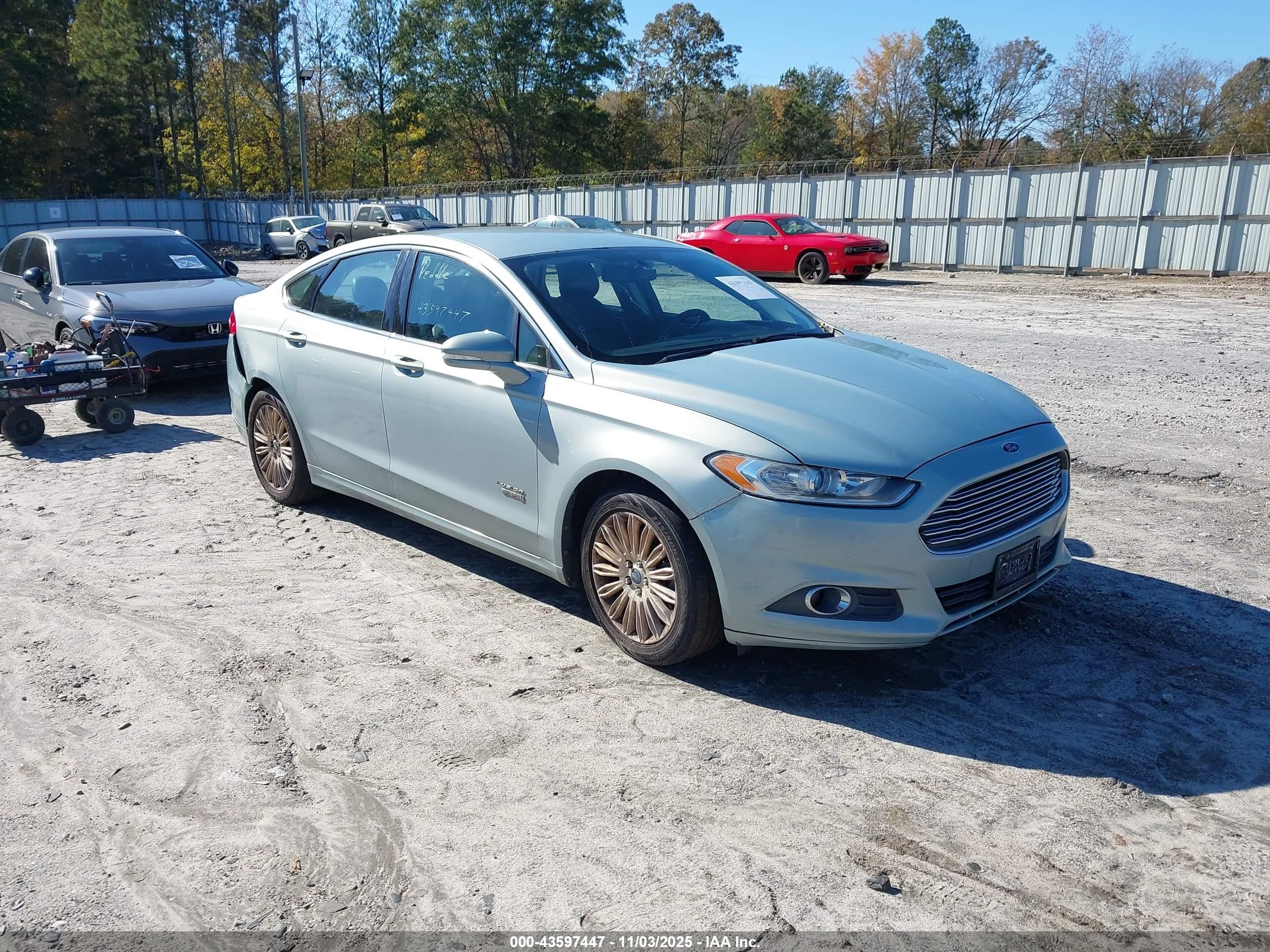 2013 Ford Fusion Energi Se Luxury Green vin: 3FA6P0PU3DR252237