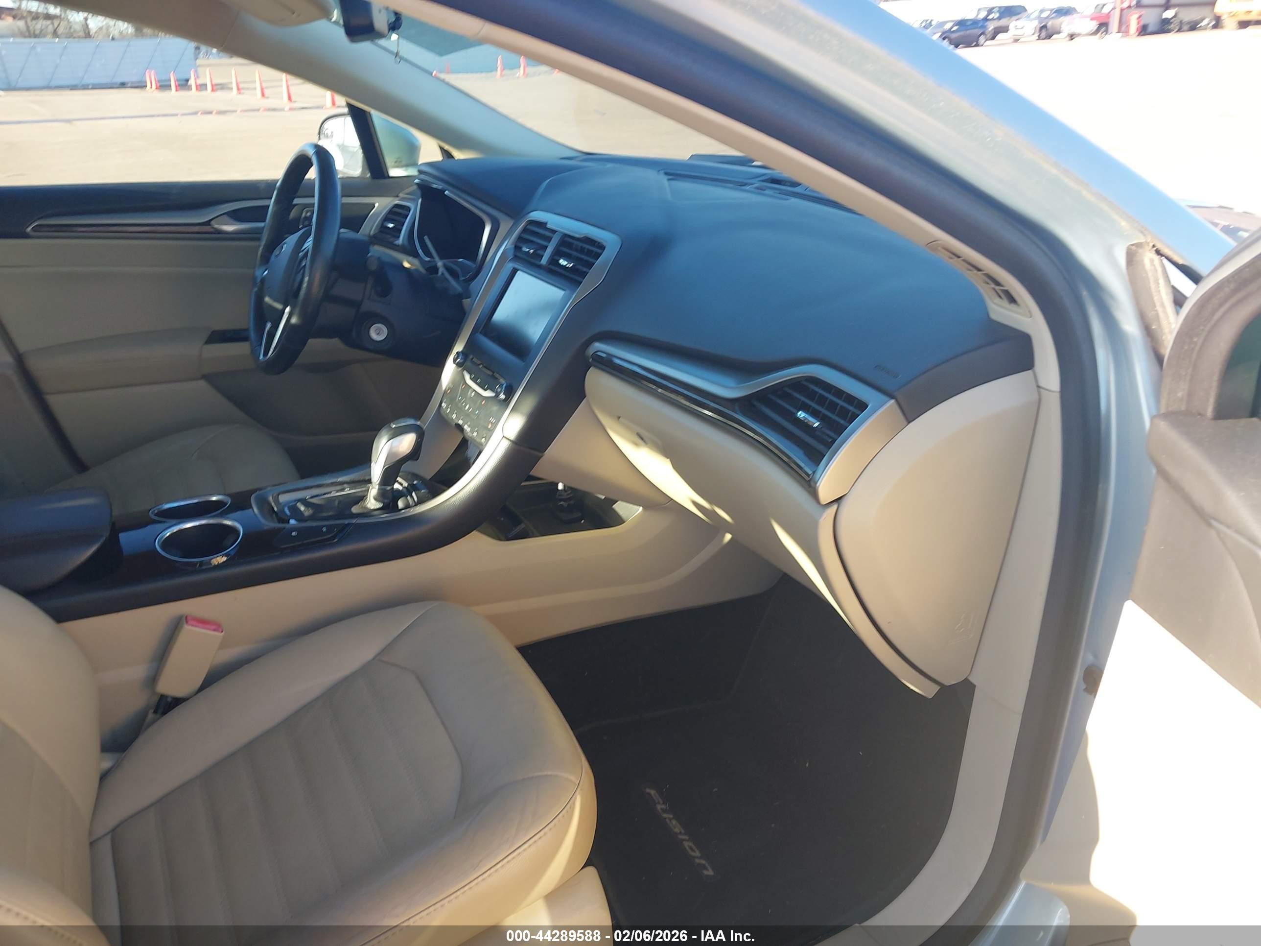 2013 Ford Fusion Energi Se Luxury Green vin: 3FA6P0PU3DR351320