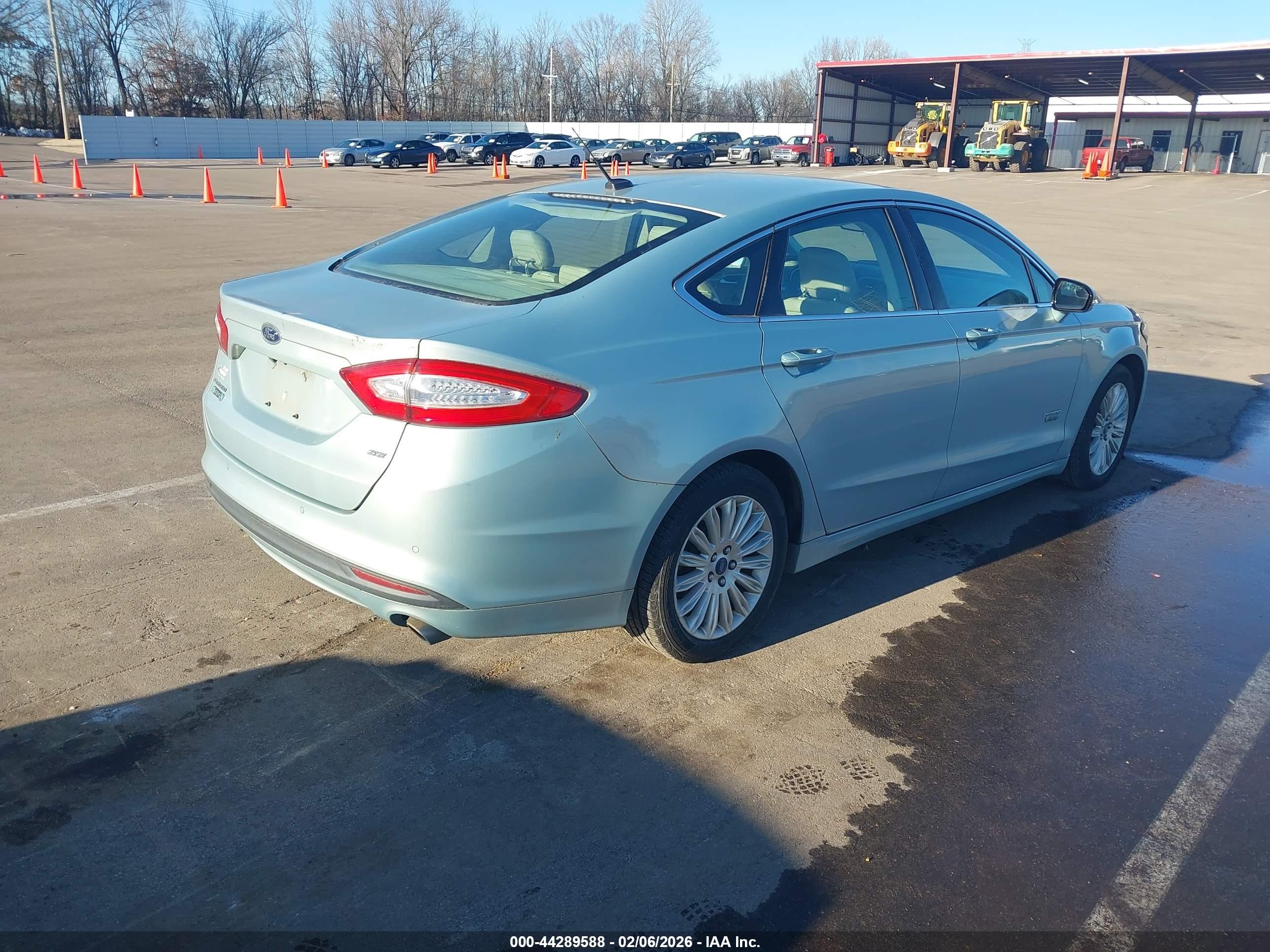 2013 Ford Fusion Energi Se Luxury Green vin: 3FA6P0PU3DR351320