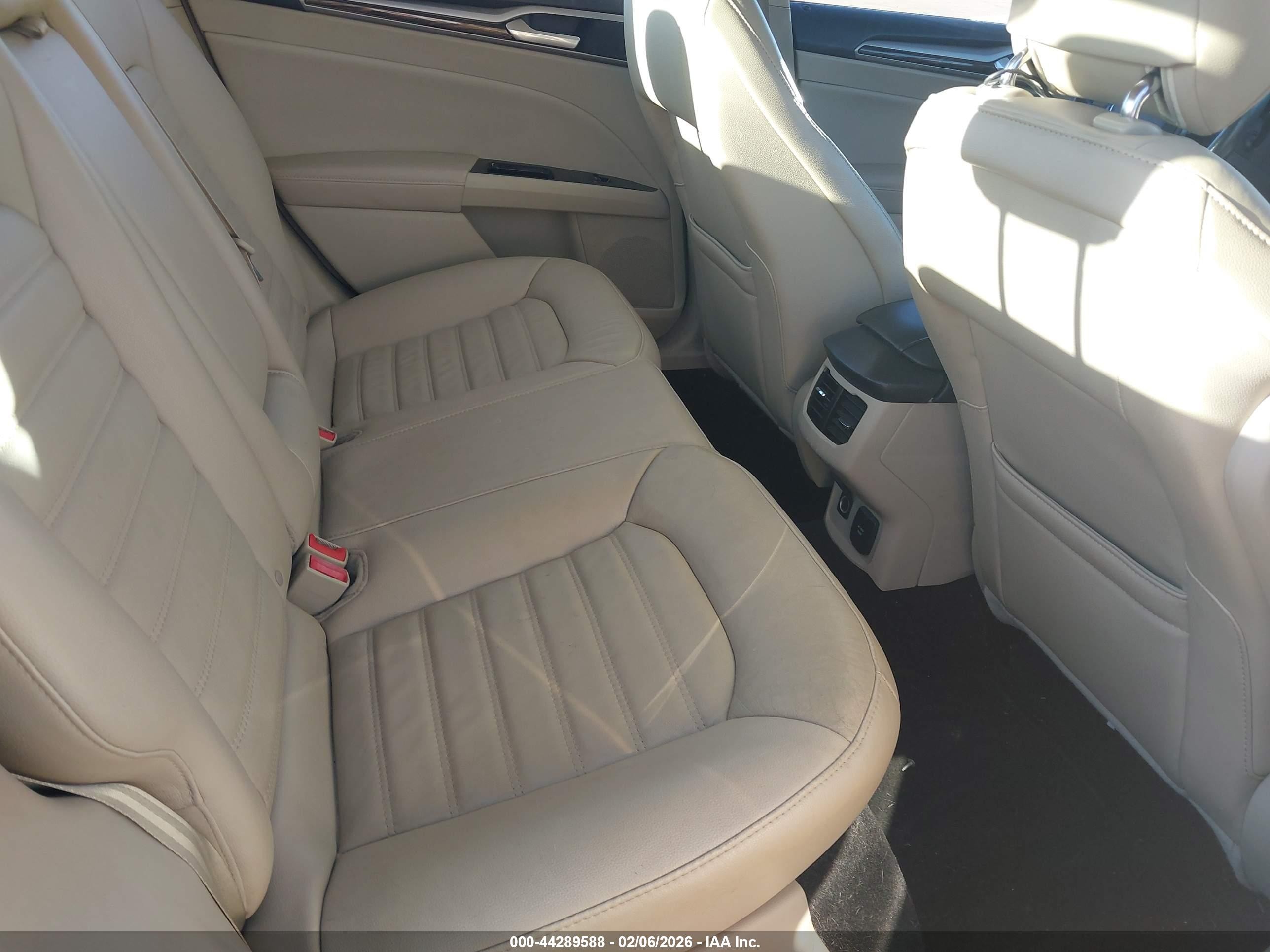 2013 Ford Fusion Energi Se Luxury Green vin: 3FA6P0PU3DR351320