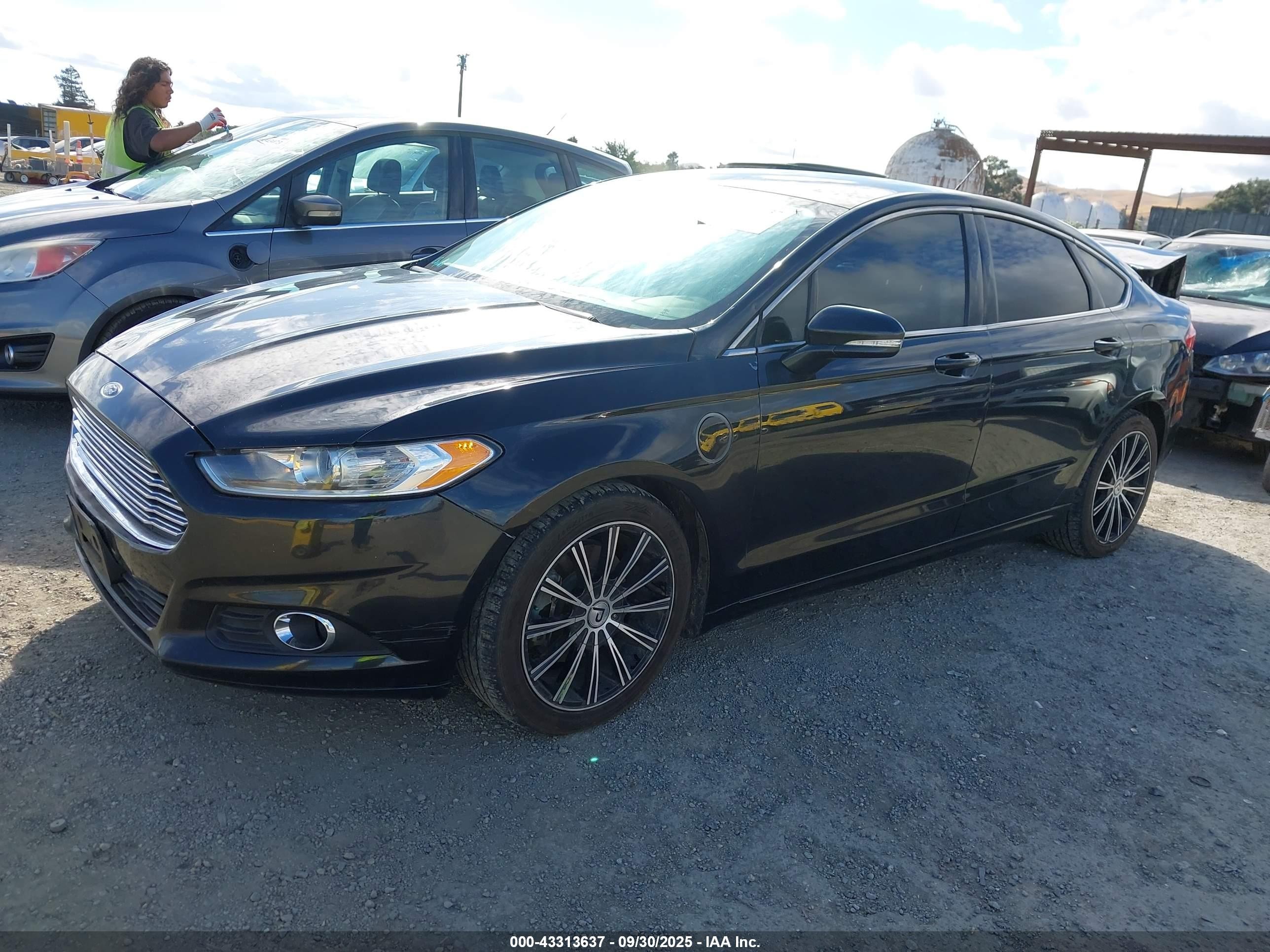2015 Ford Fusion Energi Se Luxury Черный vin: 3FA6P0PU3FR284401
