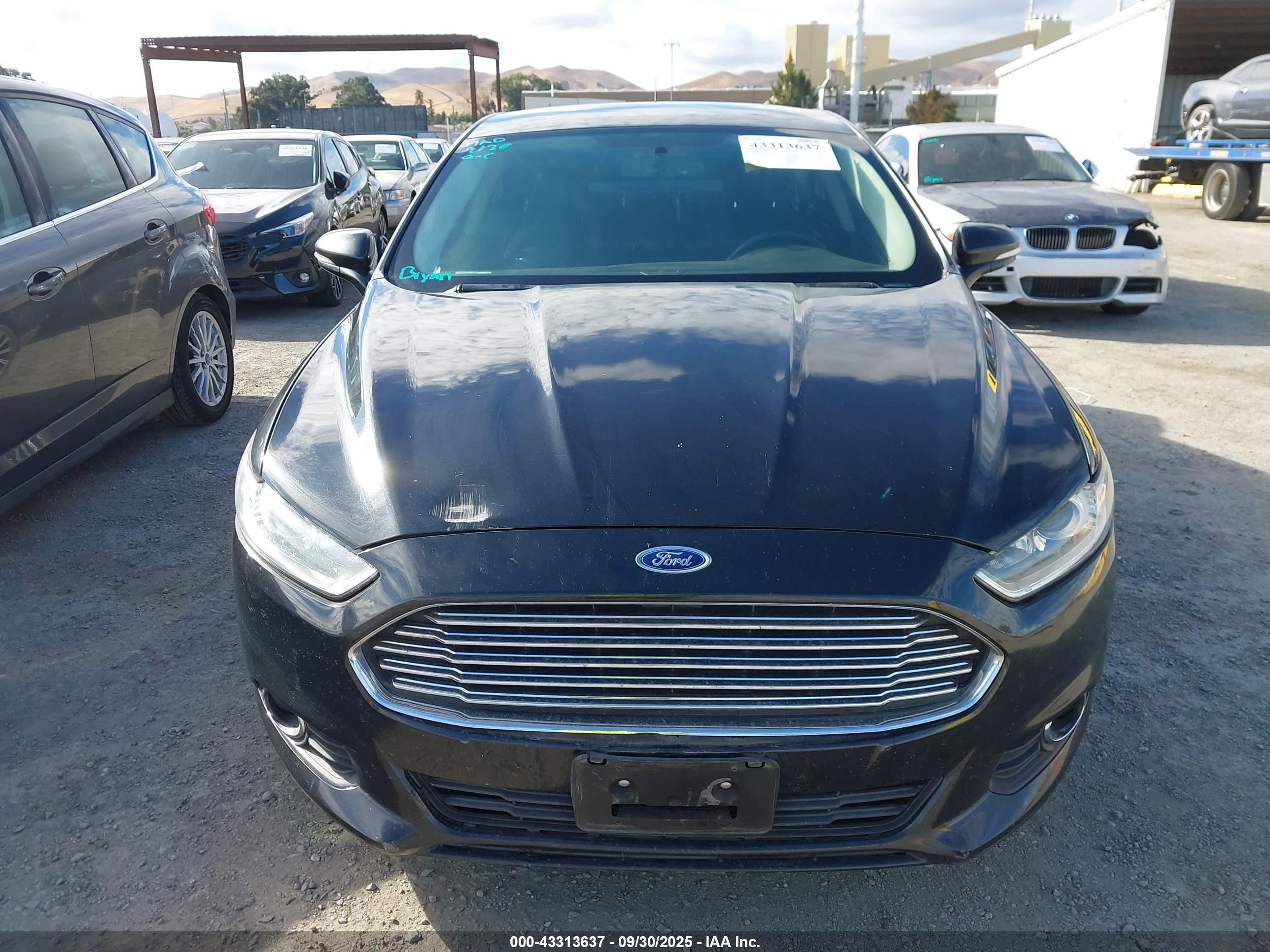 2015 Ford Fusion Energi Se Luxury Черный vin: 3FA6P0PU3FR284401