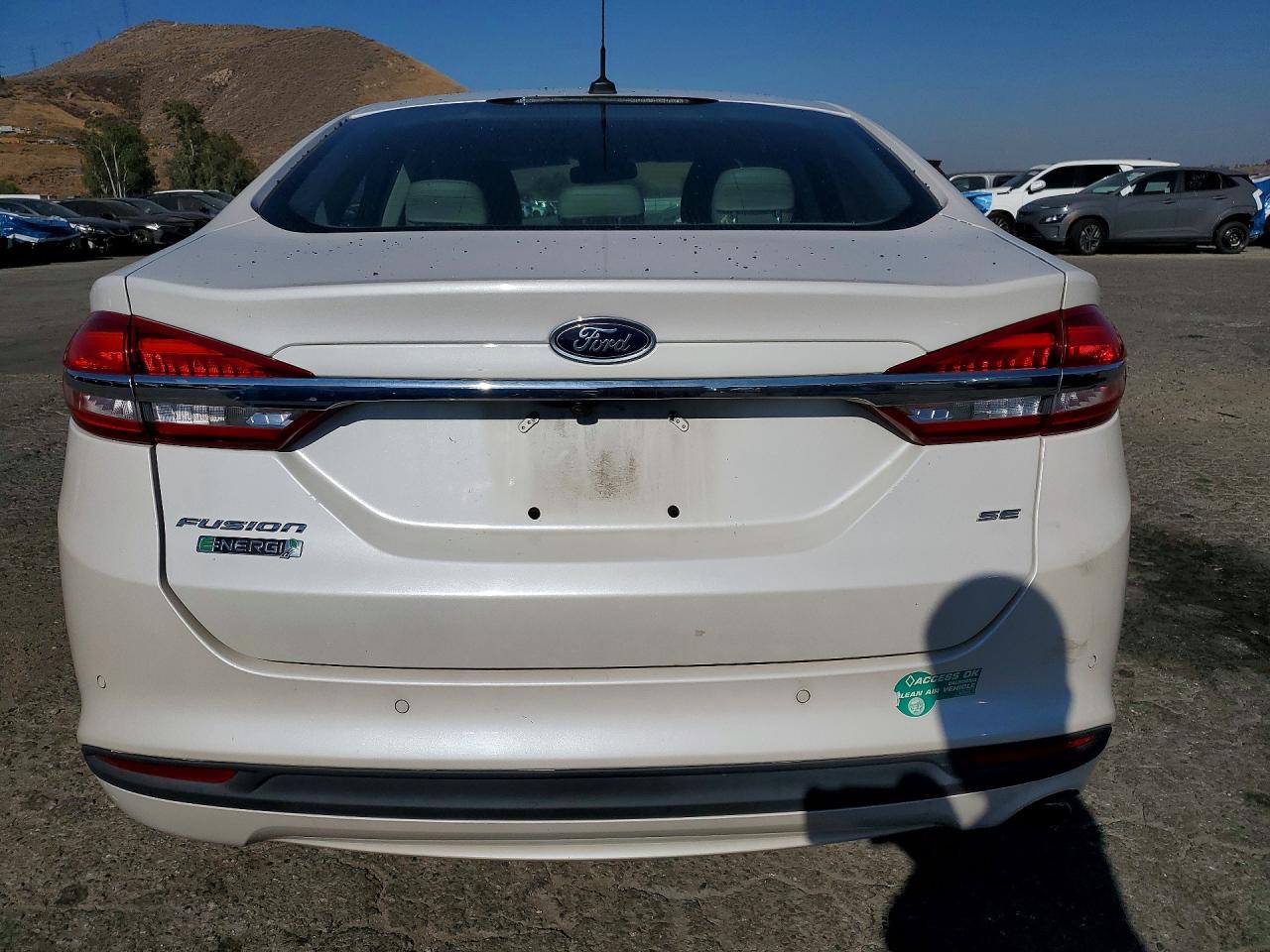 2017 Ford Fusion Se Phev Black vin: 3FA6P0PU3HR157991