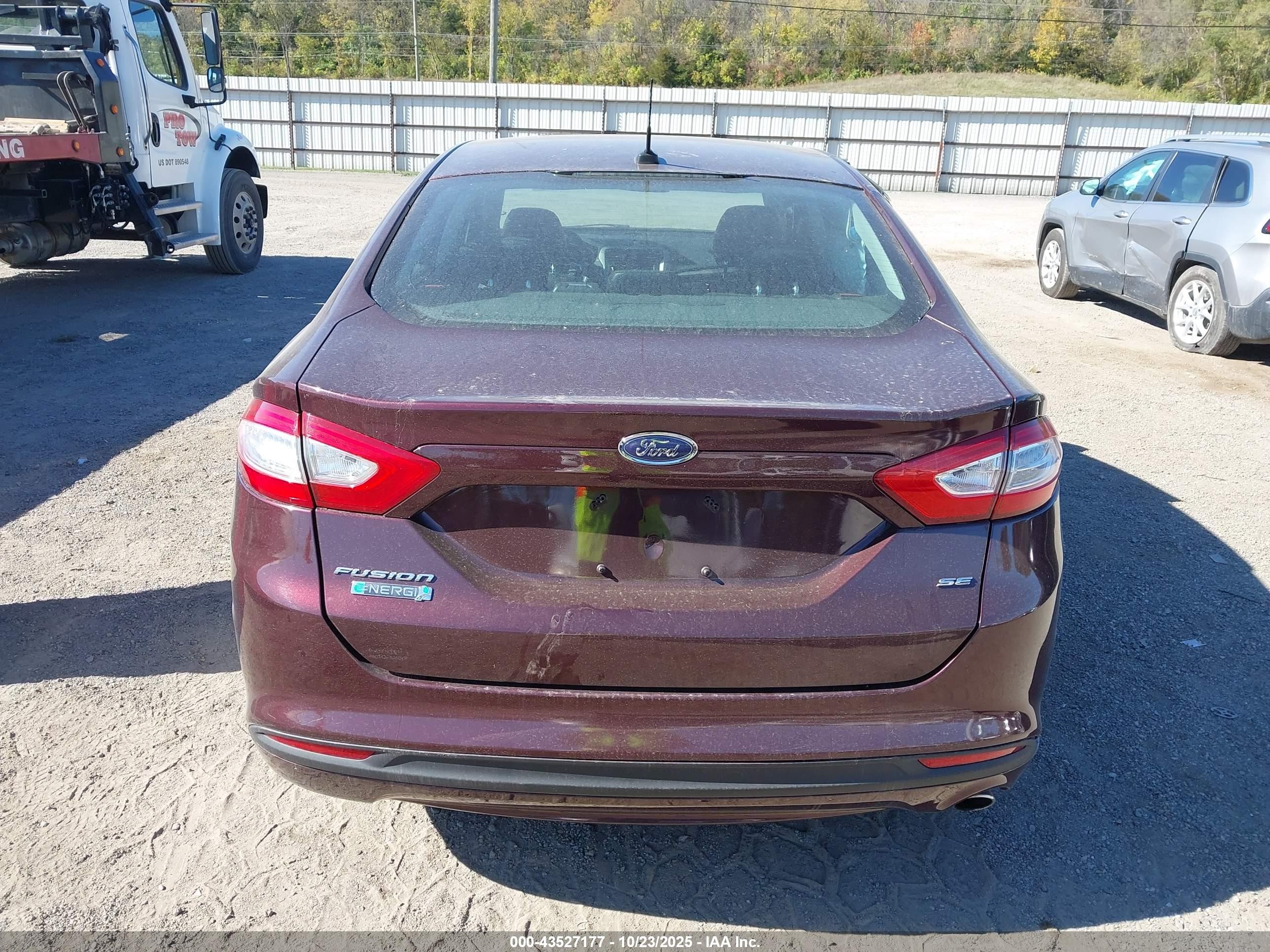 2013 Ford Fusion Energi Se Luxury Maroon vin: 3FA6P0PU4DR308301