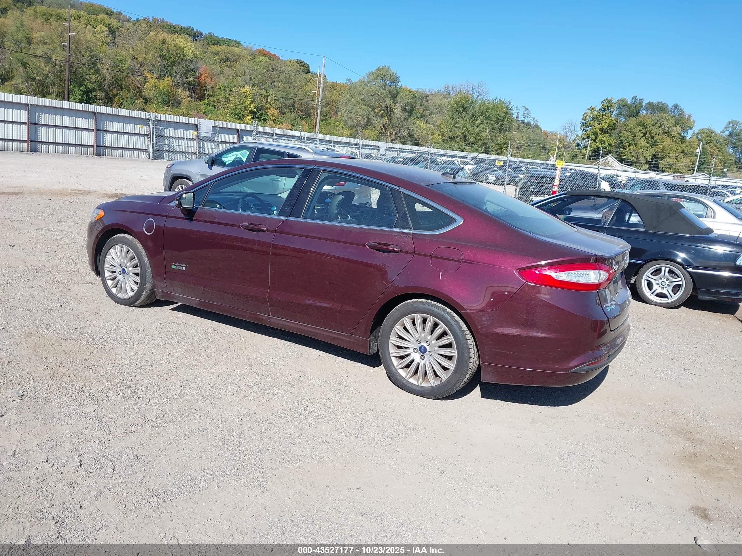 2013 Ford Fusion Energi Se Luxury Maroon vin: 3FA6P0PU4DR308301