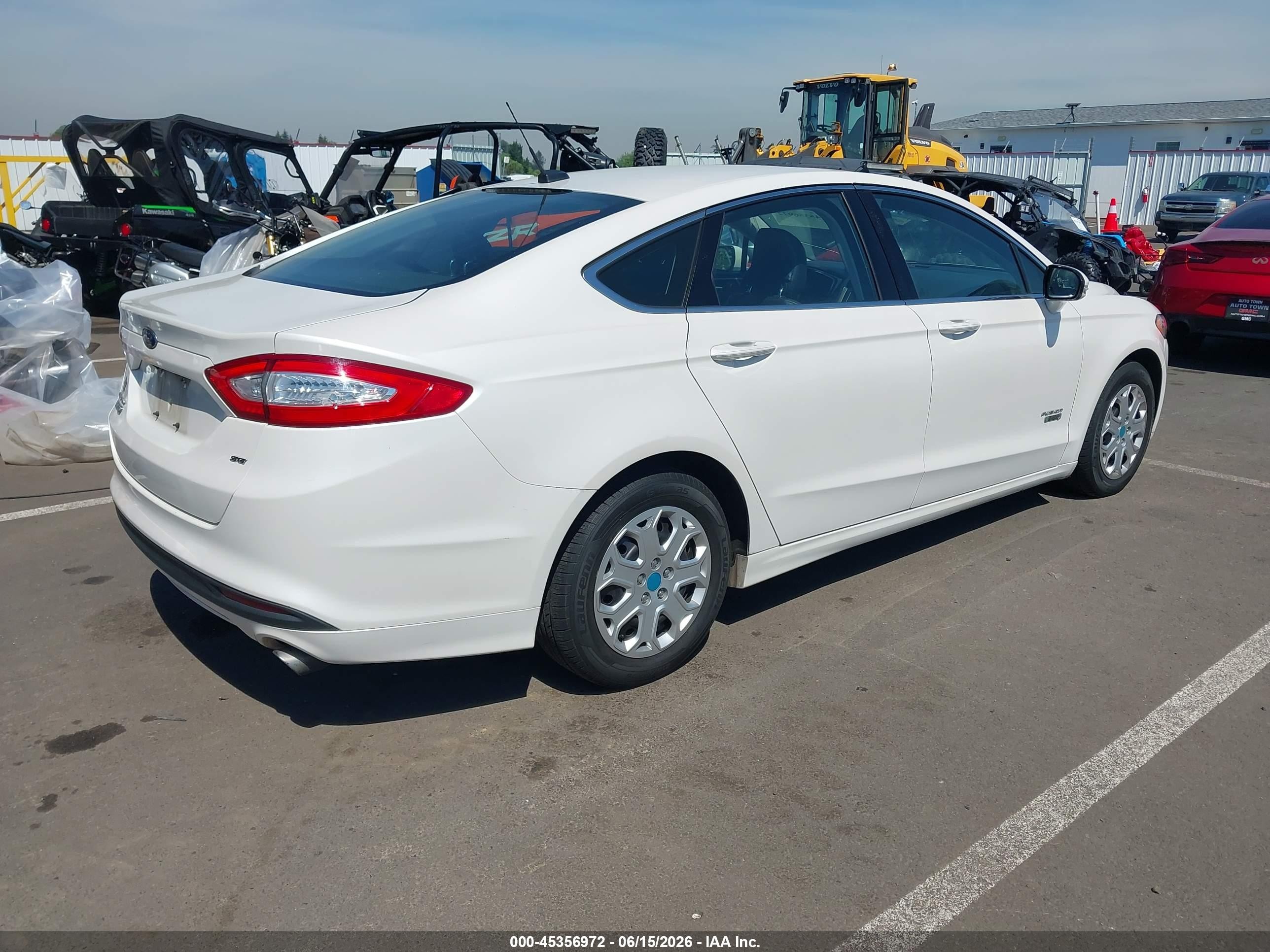 2014 Ford Fusion Energi Se Luxury White vin: 3FA6P0PU4ER112389
