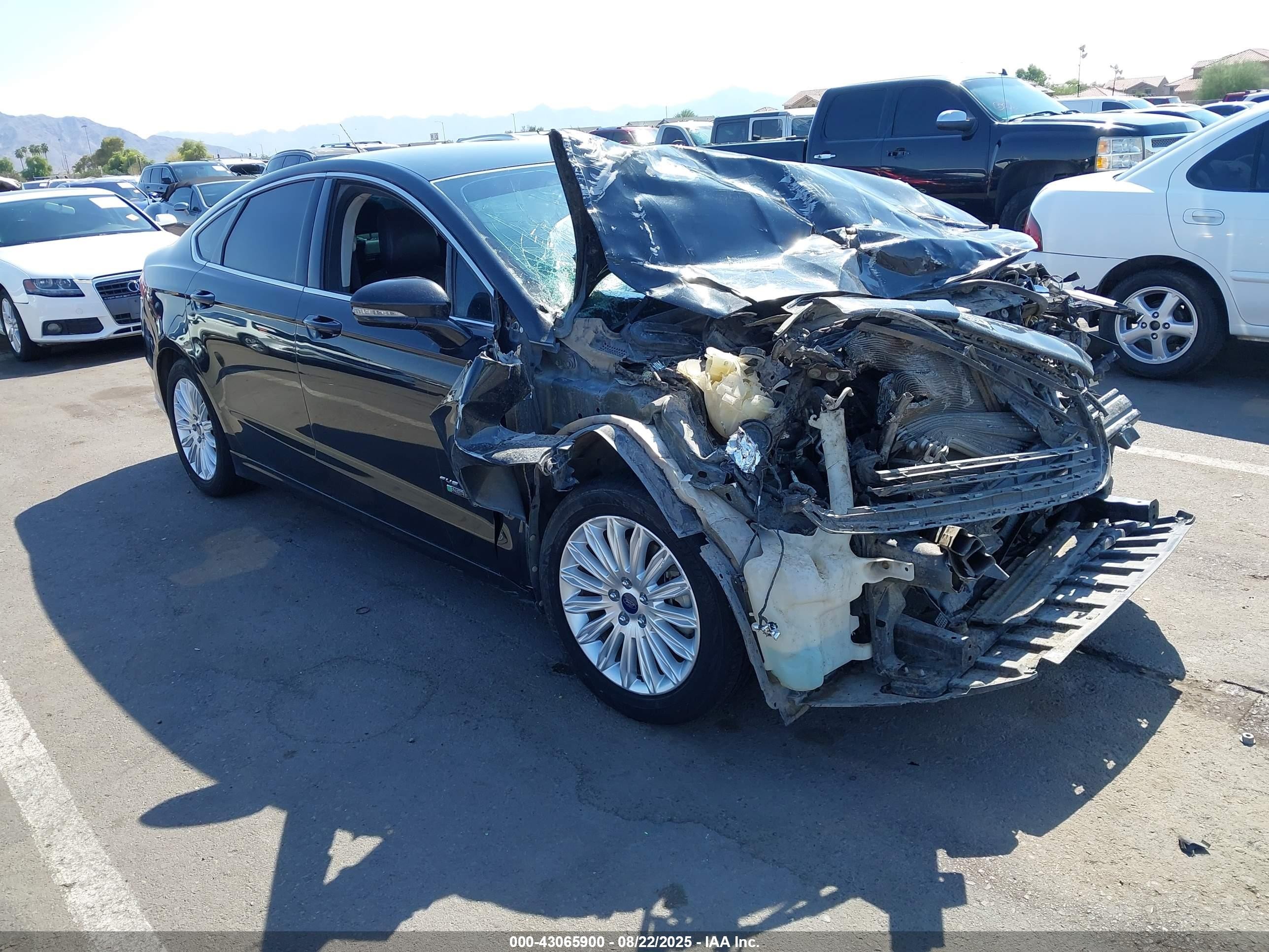 2013 Ford Fusion Energi Se Luxury Black vin: 3FA6P0PU5DR235584