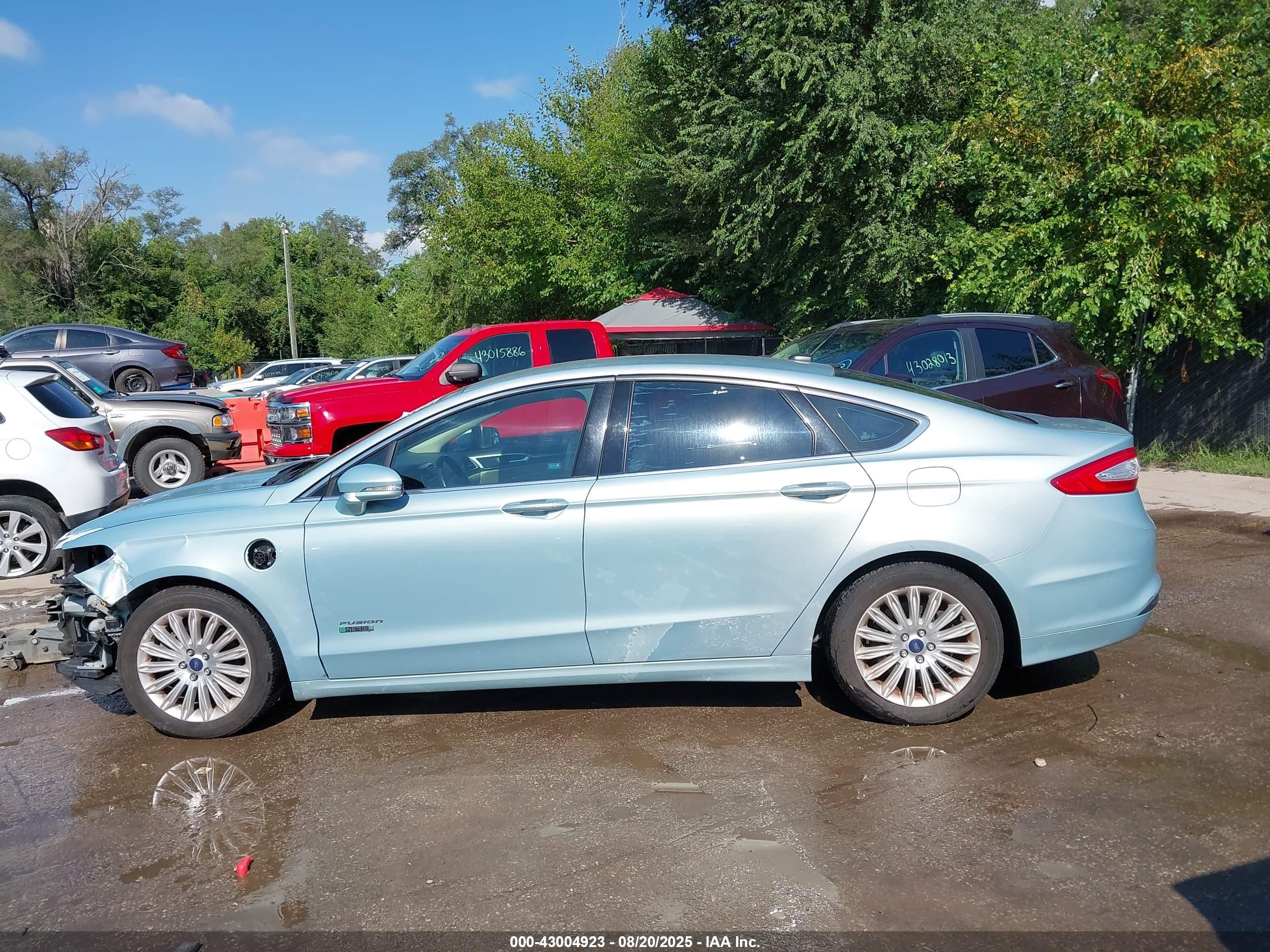 2013 Ford Fusion Energi Se Luxury Light Blue vin: 3FA6P0PU5DR294604