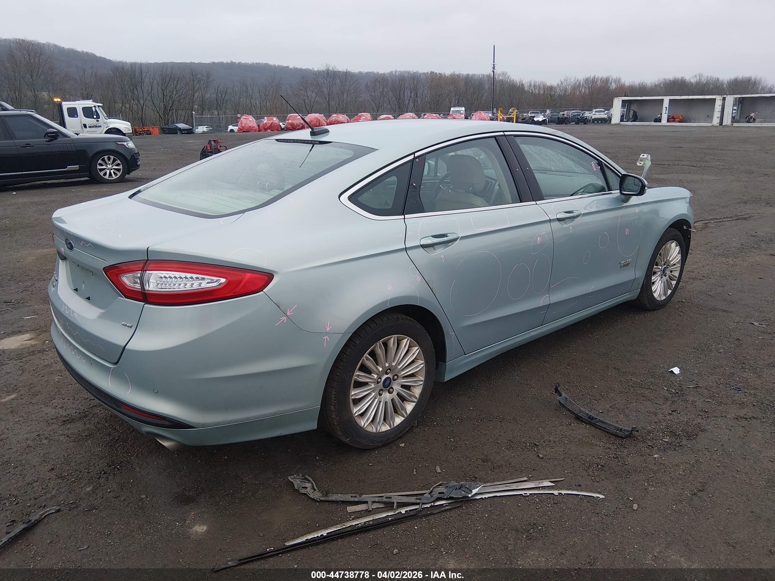 2013 Ford Fusion Energi Se Luxury Синий vin: 3FA6P0PU5DR351366