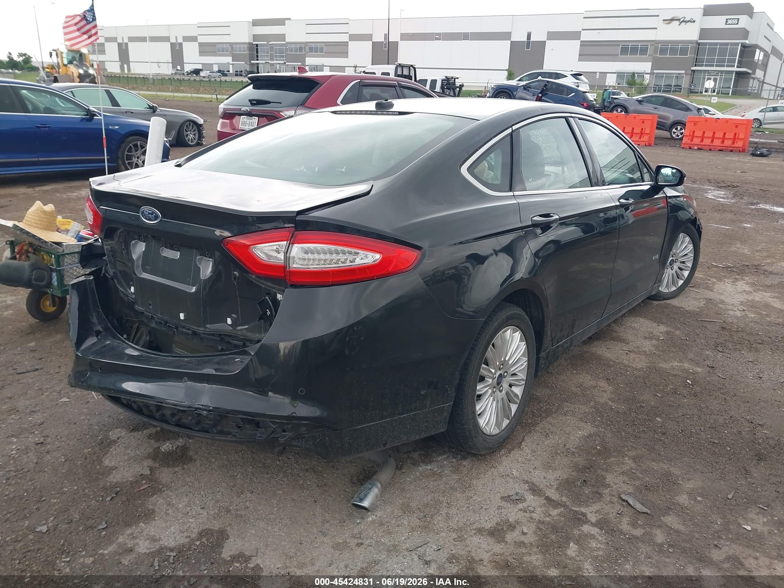 2014 Ford Fusion Energi Se Luxury Черный vin: 3FA6P0PU5ER234873