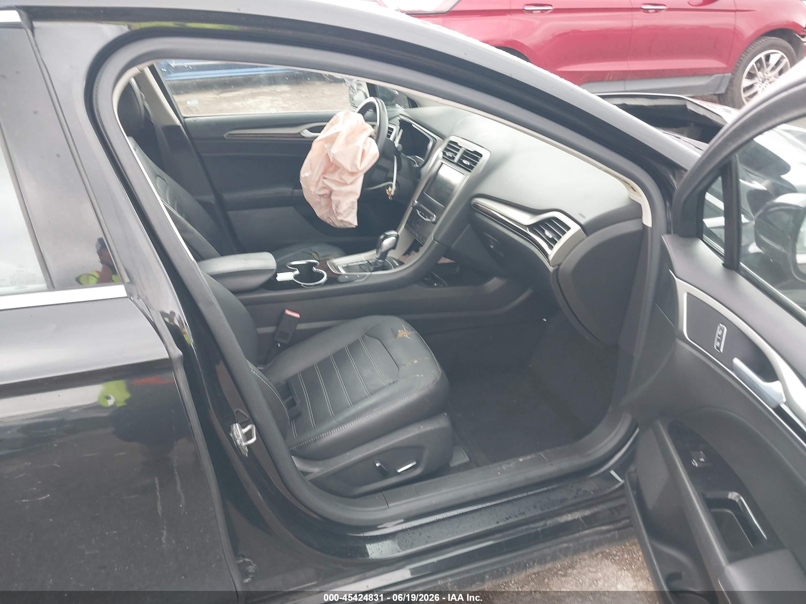 2014 Ford Fusion Energi Se Luxury Черный vin: 3FA6P0PU5ER234873