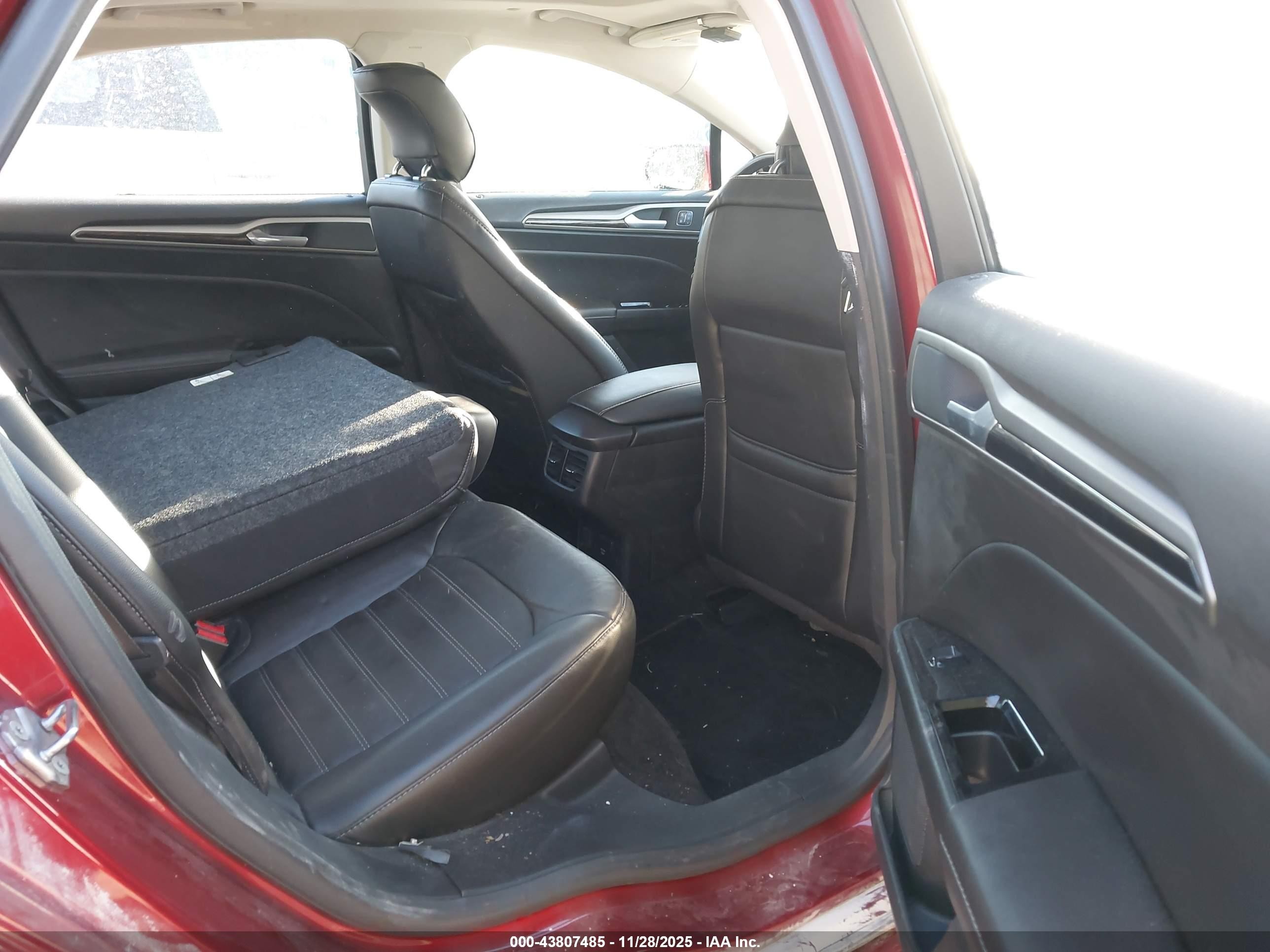 2013 Ford Fusion Energi Se Luxury Red vin: 3FA6P0PU6DR247369