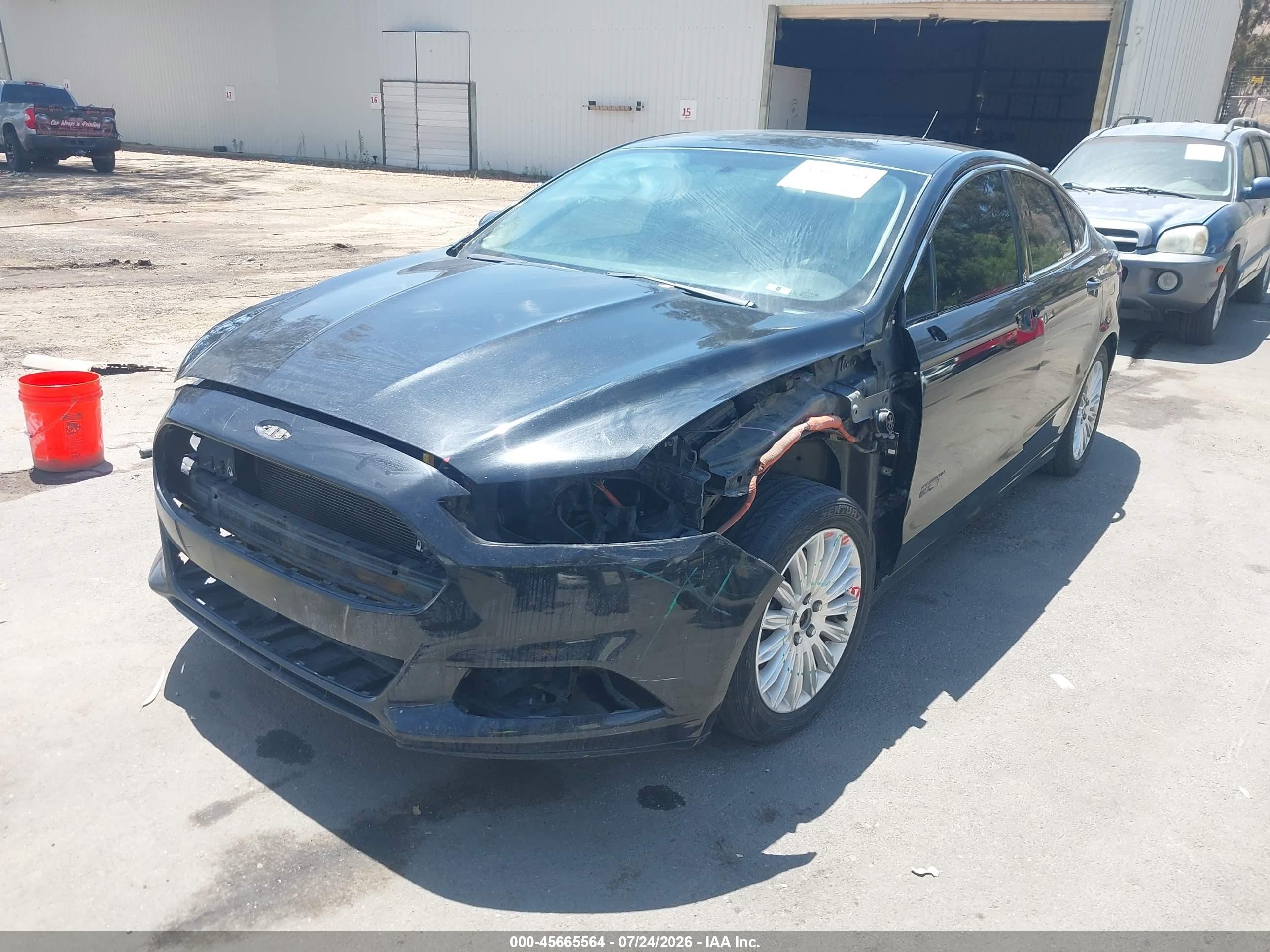 2013 Ford Fusion Energi Se Luxury Черный vin: 3FA6P0PU6DR248084
