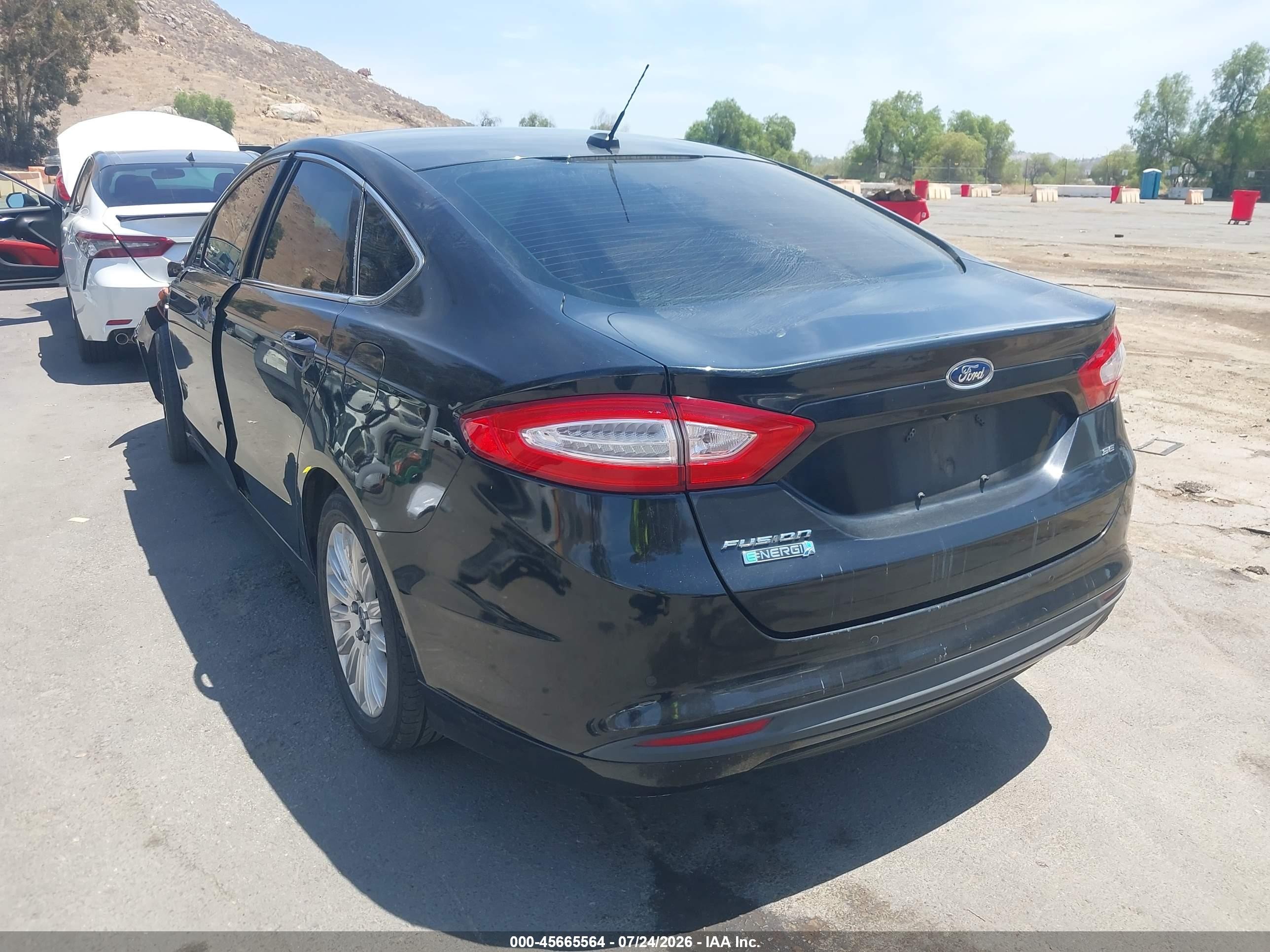 2013 Ford Fusion Energi Se Luxury Черный vin: 3FA6P0PU6DR248084