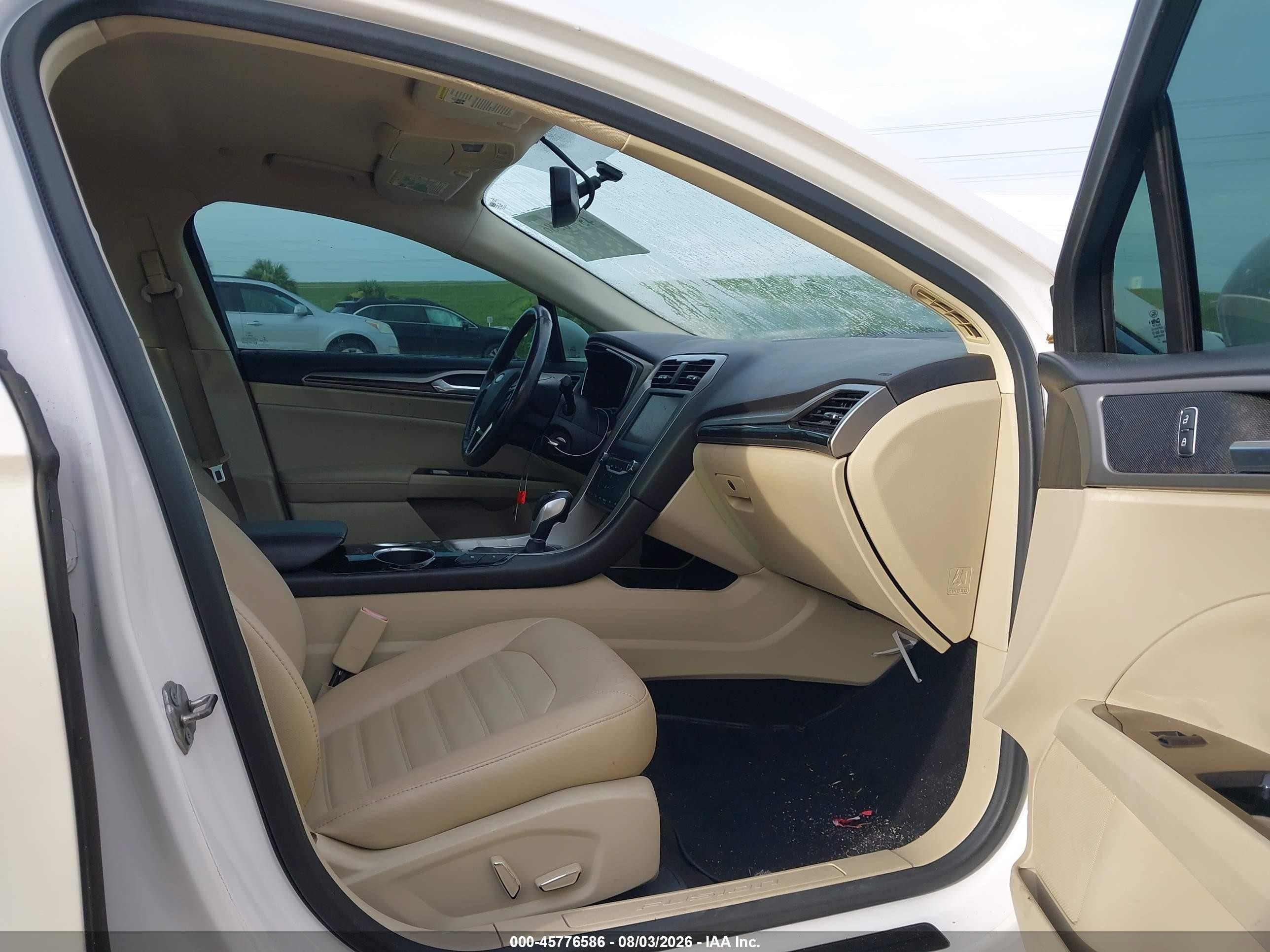 2013 Ford Fusion Energi Se Luxury White vin: 3FA6P0PU6DR259313