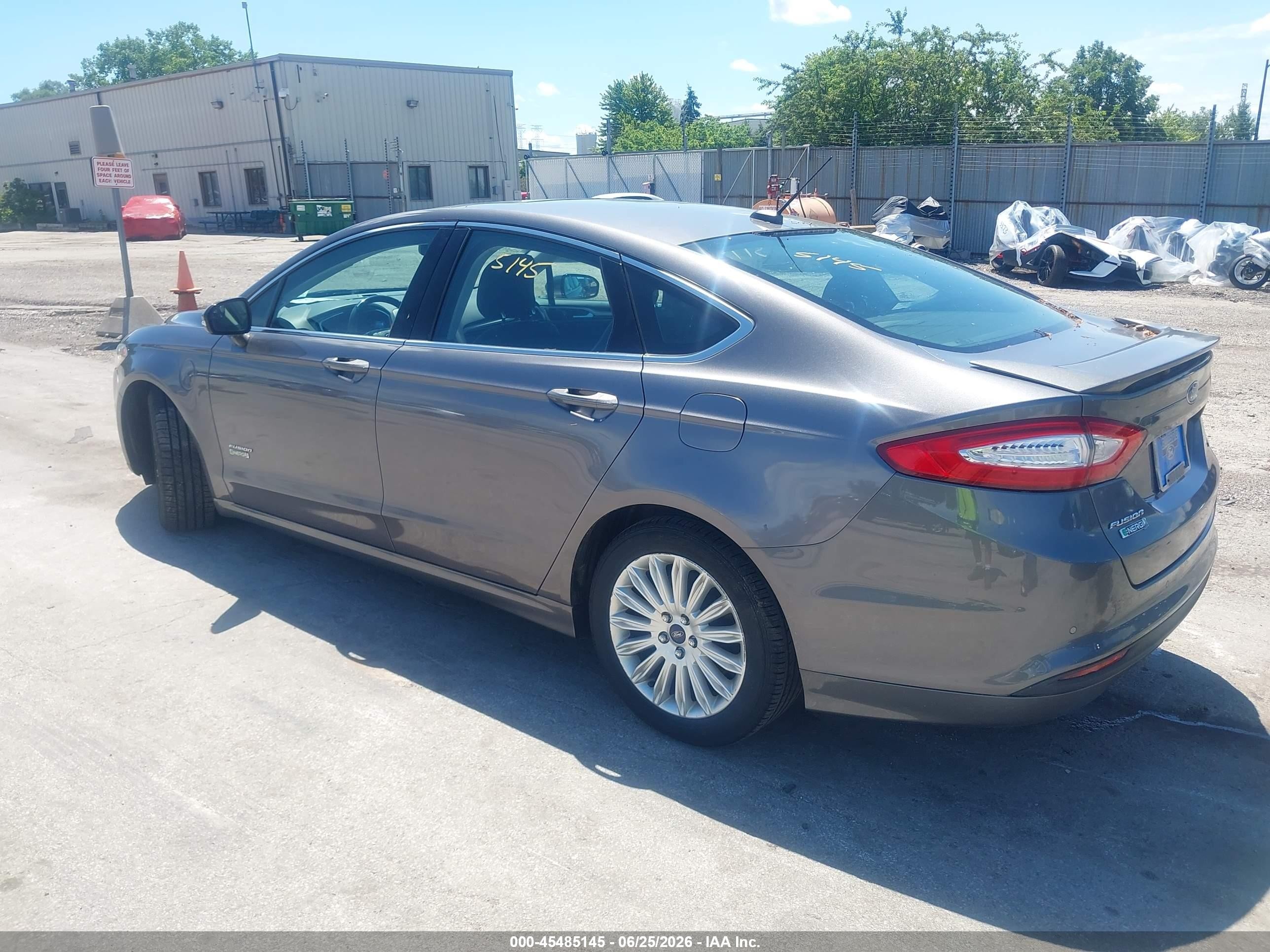 2013 Ford Fusion Energi Se Luxury Серый vin: 3FA6P0PU6DR282381
