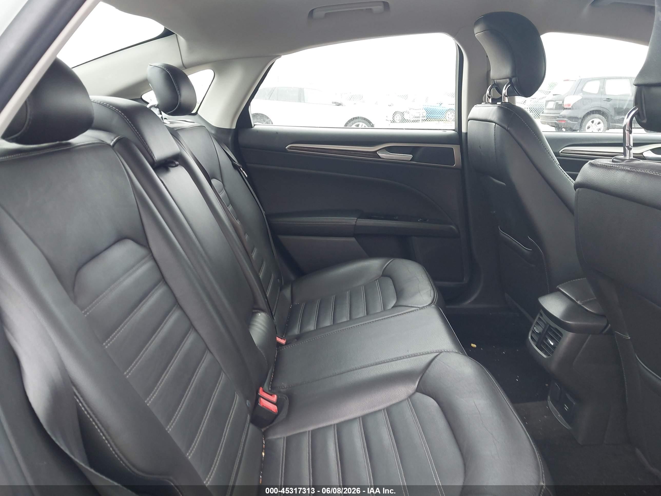 2014 Ford Fusion Energi Se Luxury Белый vin: 3FA6P0PU6ER299022