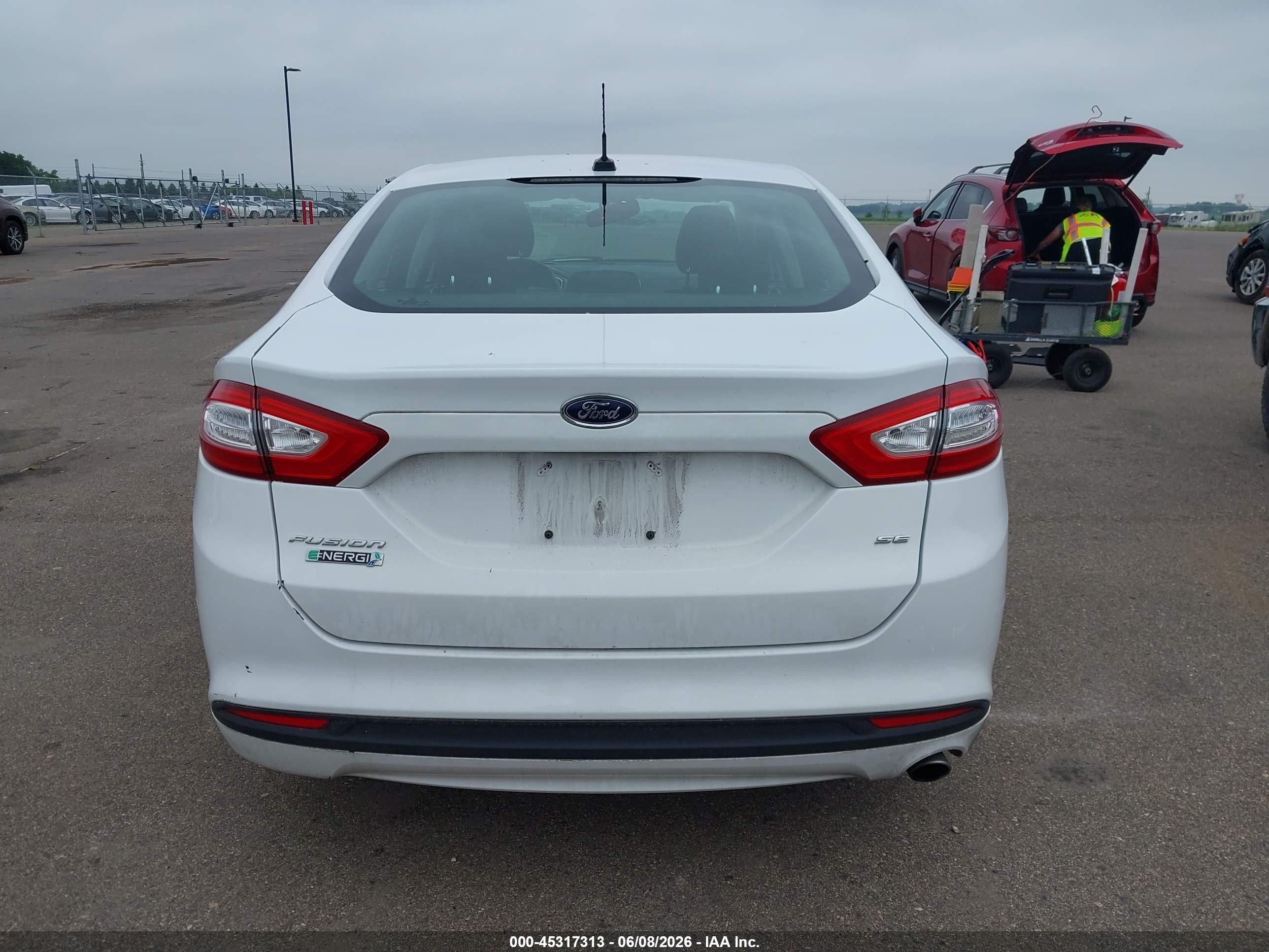 2014 Ford Fusion Energi Se Luxury Белый vin: 3FA6P0PU6ER299022