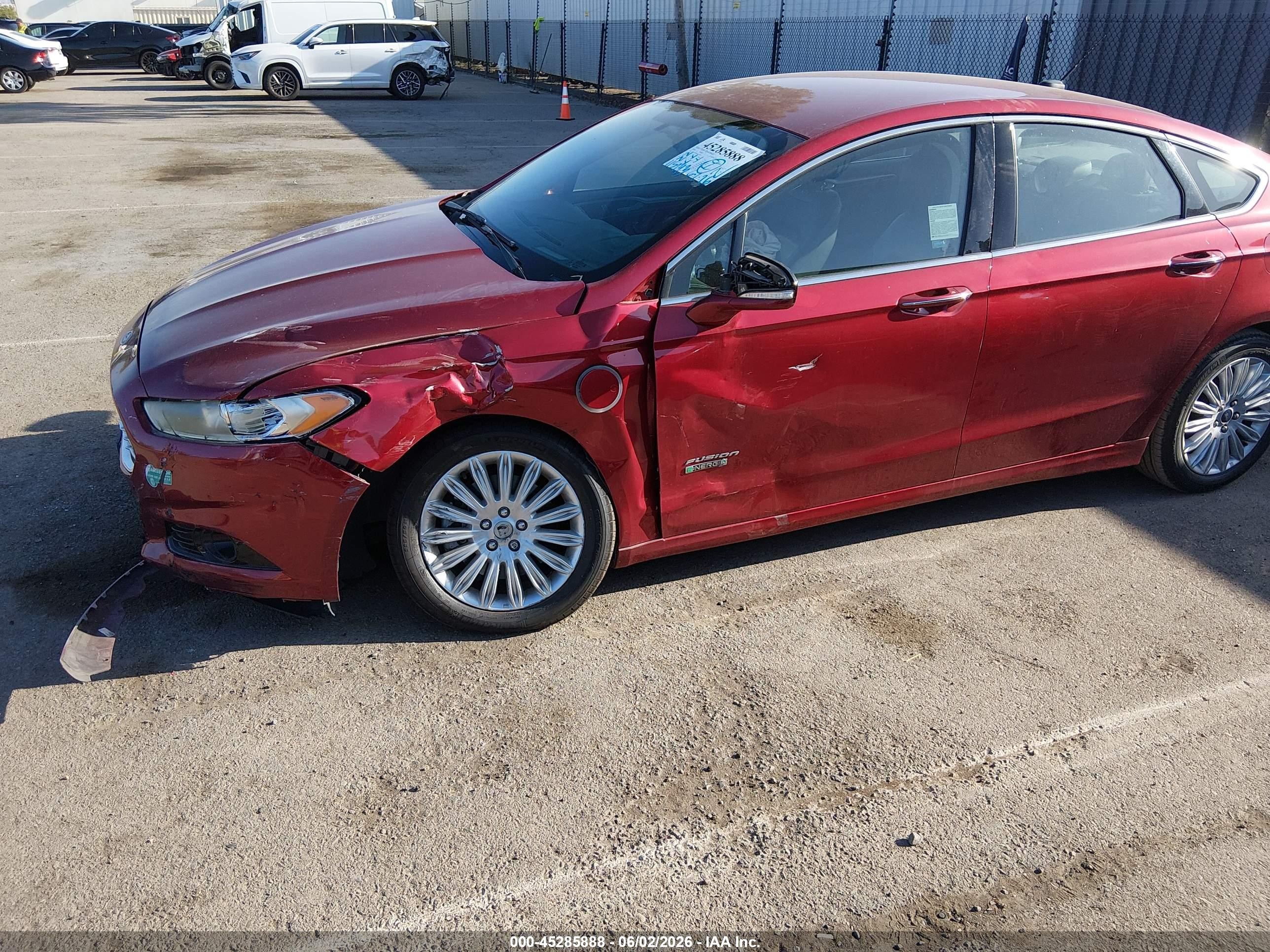 2014 Ford Fusion Energi Se Luxury Burgundy vin: 3FA6P0PU6ER329877