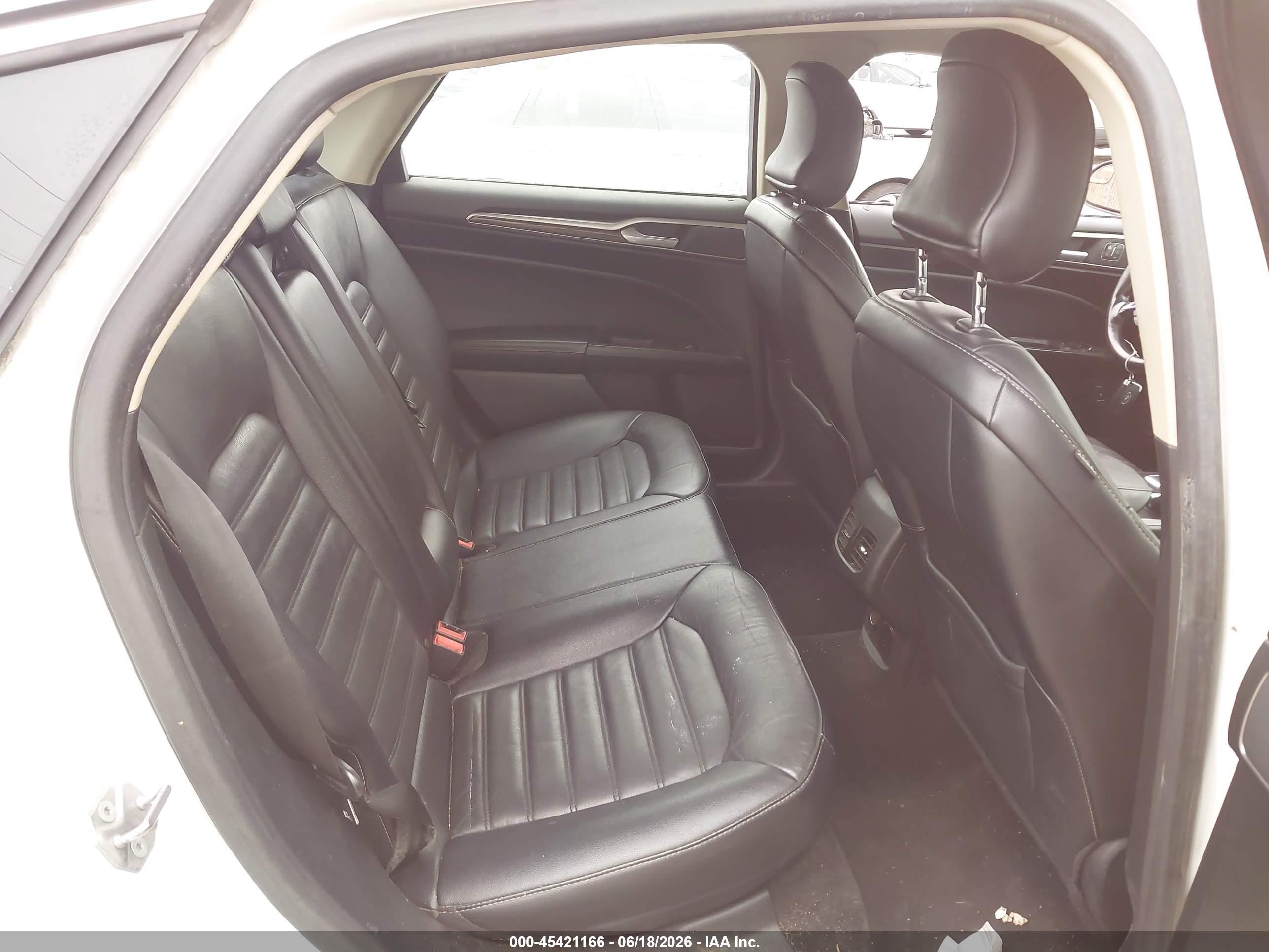 2018 Ford Fusion Energi Se Luxury White vin: 3FA6P0PU6JR143329