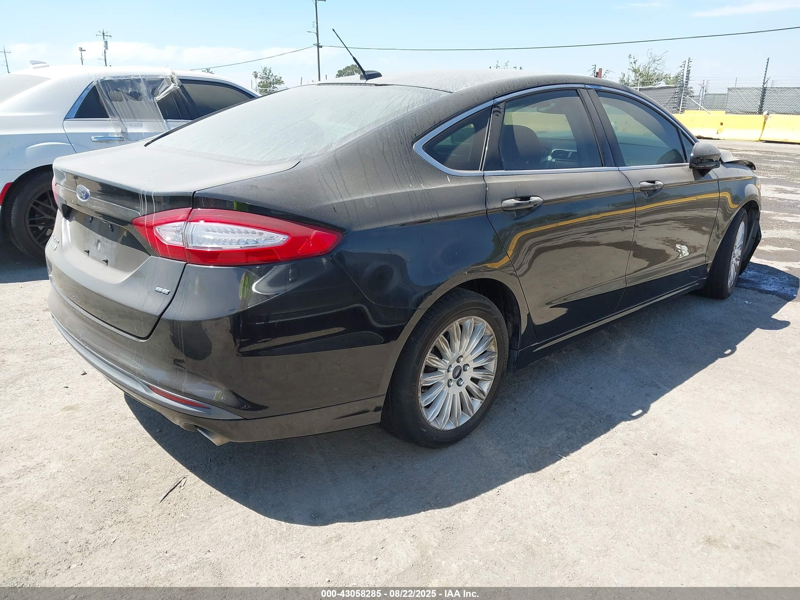 2013 Ford Fusion Energi Se Luxury Черный vin: 3FA6P0PU7DR273964