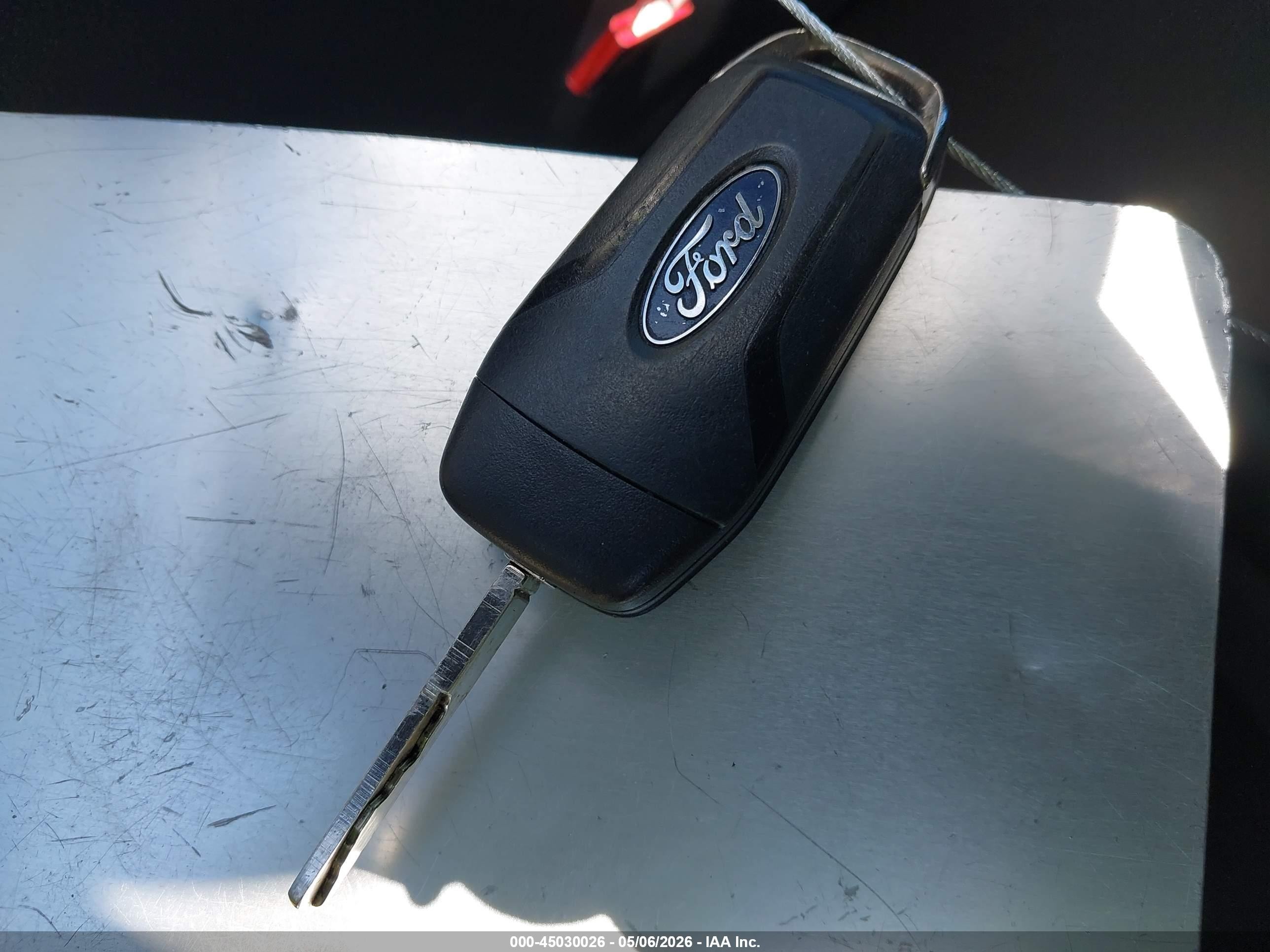 2015 Ford Fusion Energi Se Luxury Серебряный vin: 3FA6P0PU8FR147311