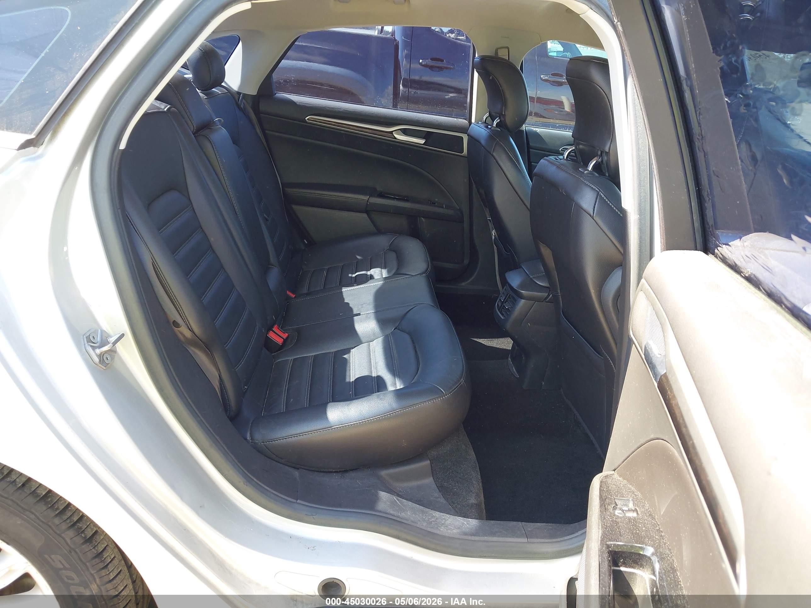 2015 Ford Fusion Energi Se Luxury Серебряный vin: 3FA6P0PU8FR147311