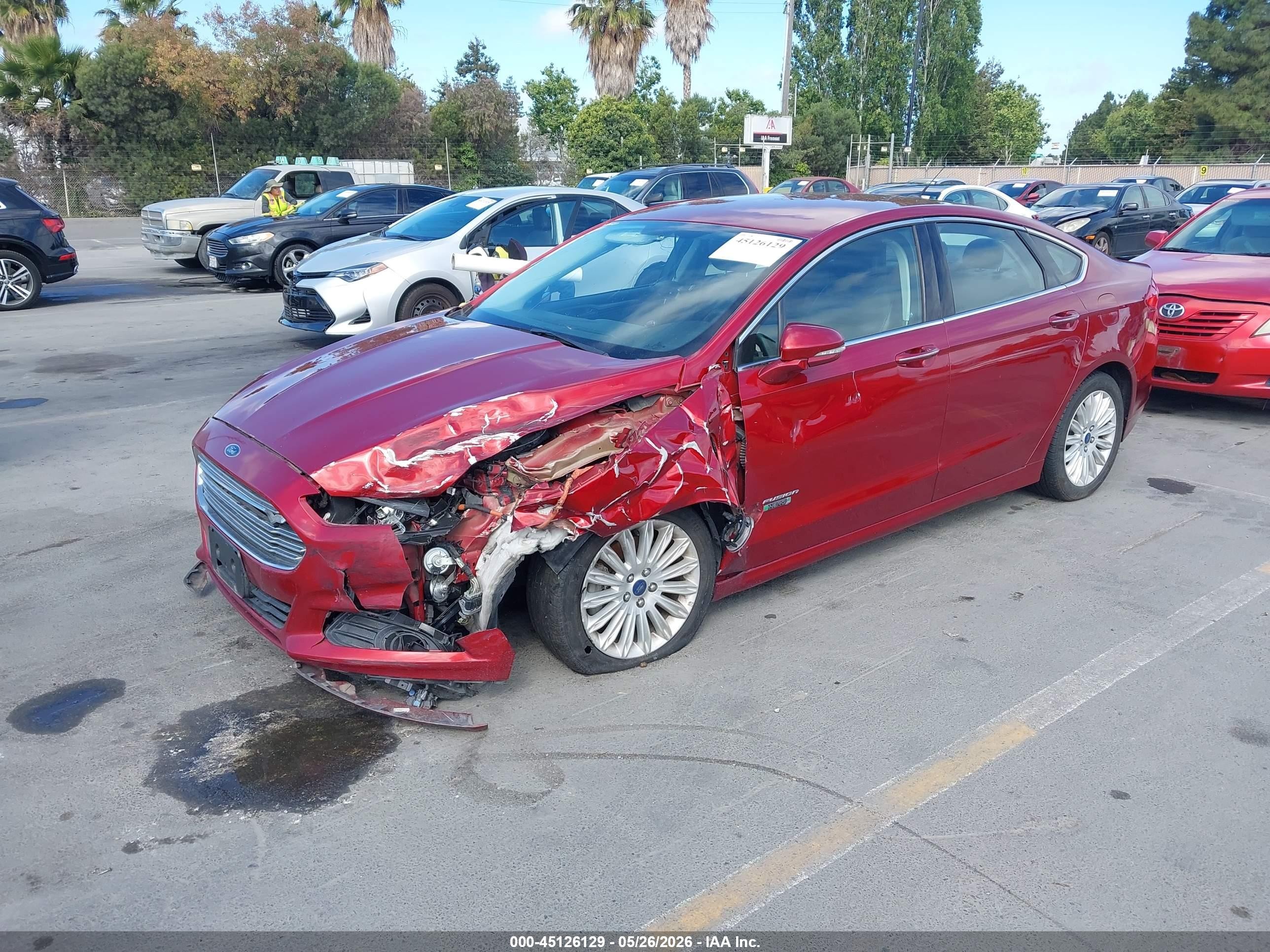 2015 Ford Fusion Energi Se Luxury Red vin: 3FA6P0PU8FR245805