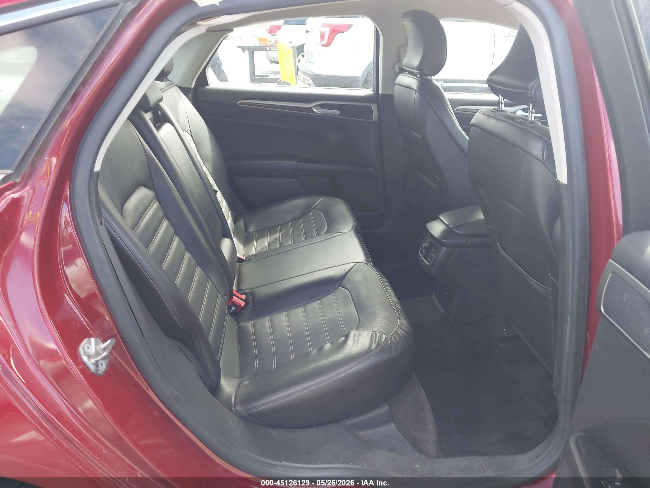 2015 Ford Fusion Energi Se Luxury Red vin: 3FA6P0PU8FR245805