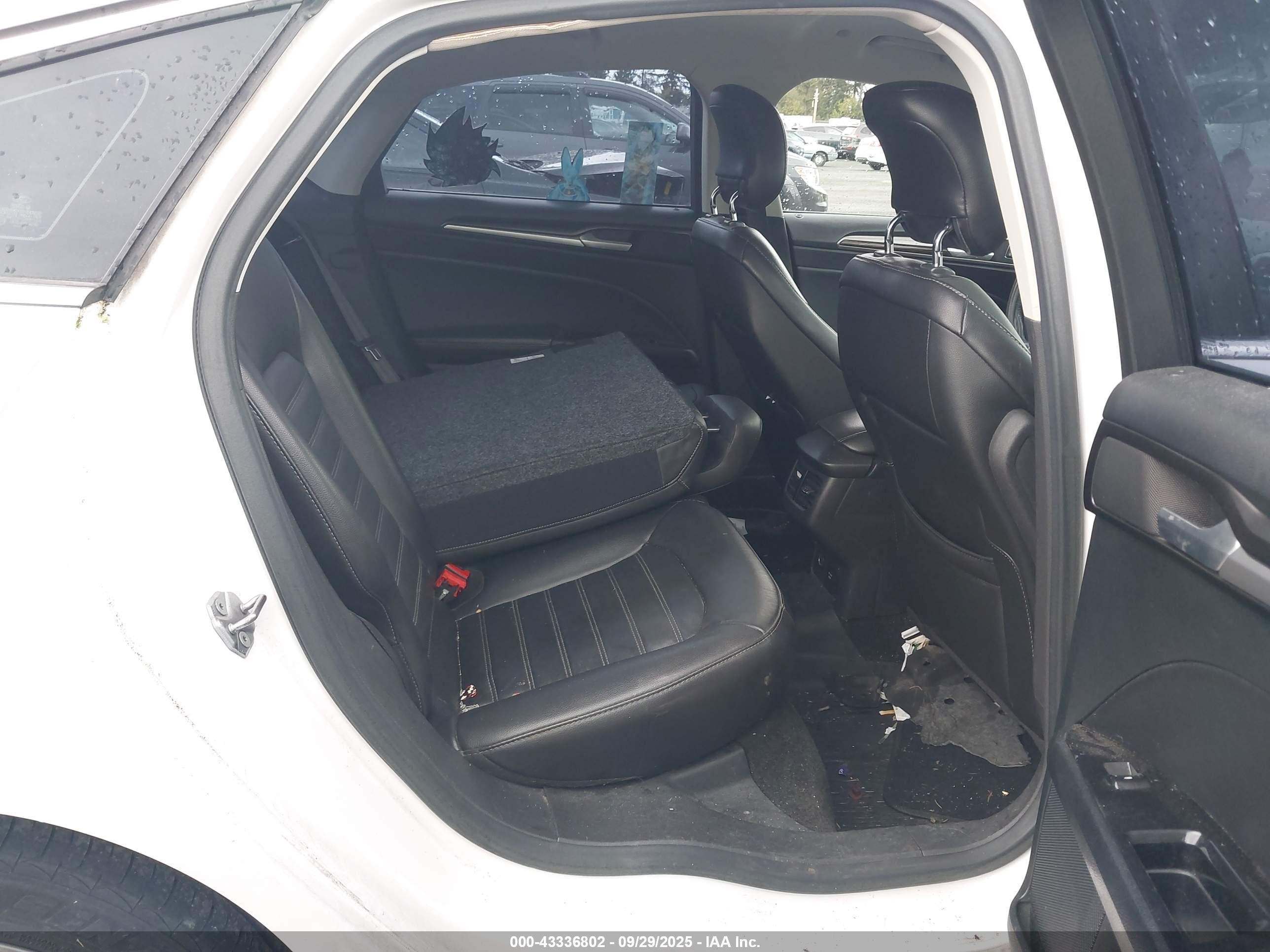 2013 Ford Fusion Energi Se Luxury White vin: 3FA6P0PU9DR285761