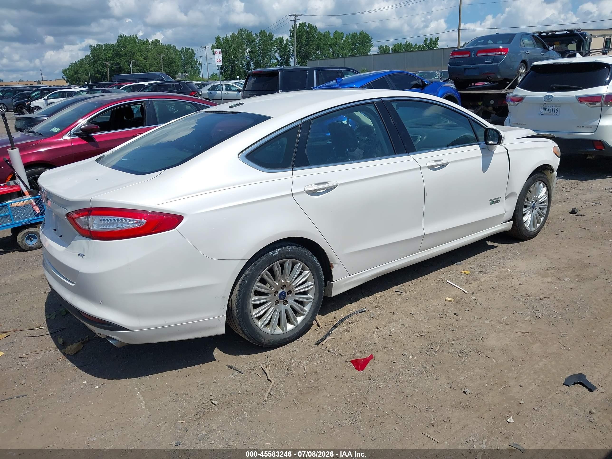 2014 Ford Fusion Energi Se Luxury Белый vin: 3FA6P0PU9ER155948