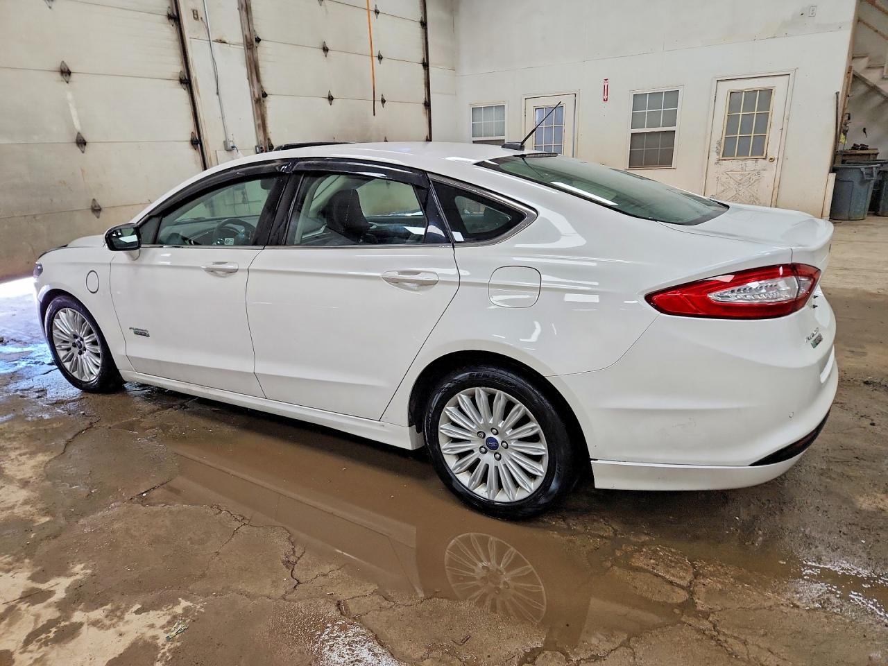 2015 Ford Fusion Se Phev White vin: 3FA6P0PU9FR200890