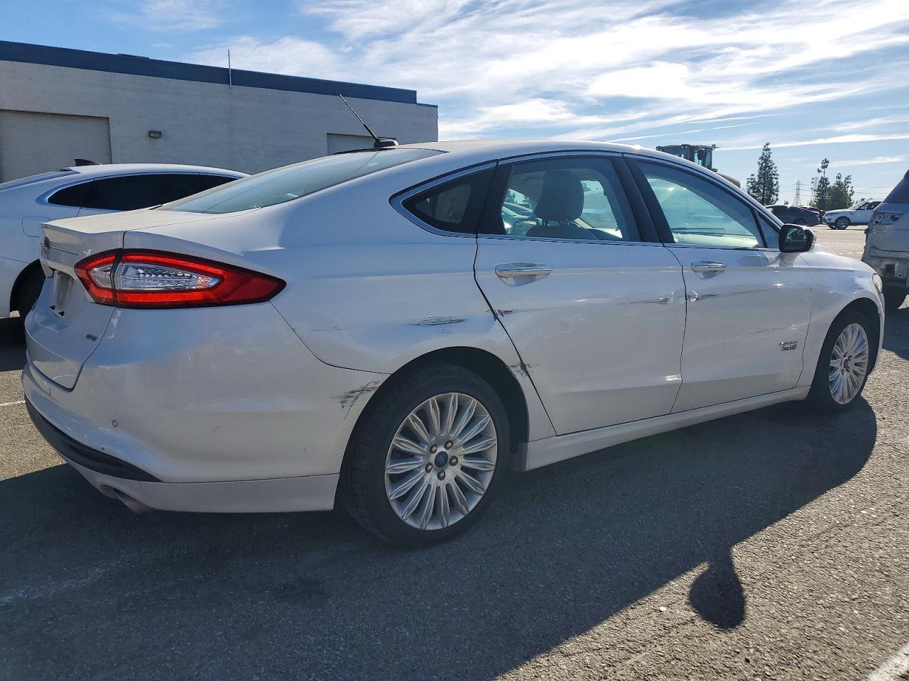 2015 Ford Fusion White vin: 3FA6P0PU9FR264508