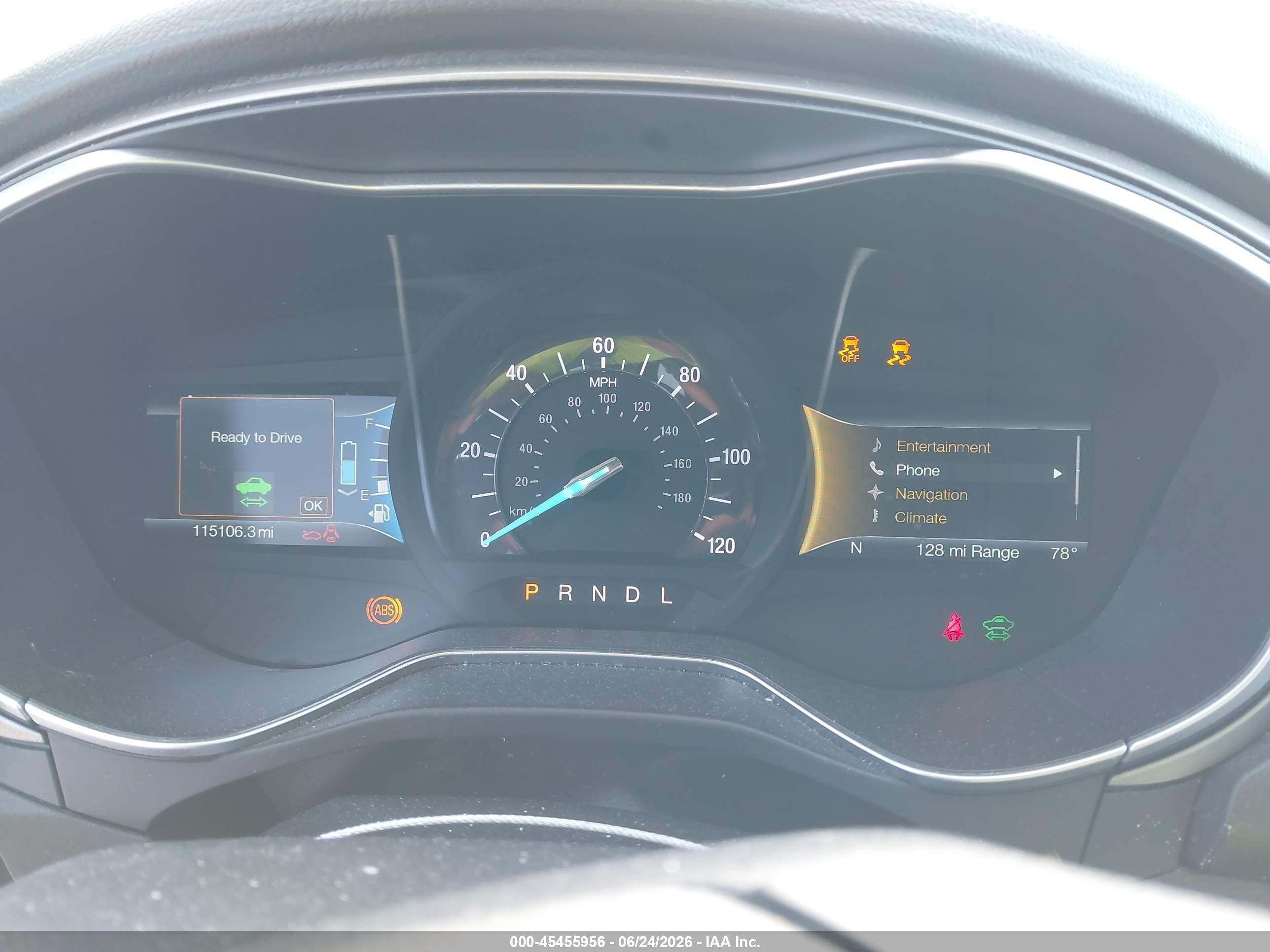 2015 Ford Fusion Energi Se Luxury Белый vin: 3FA6P0PU9FR275461