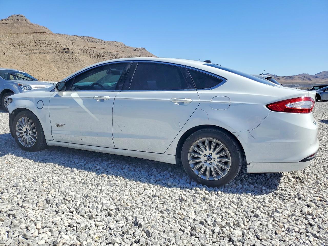 2015 Ford Fusion Se Phev White vin: 3FA6P0PU9FR280983