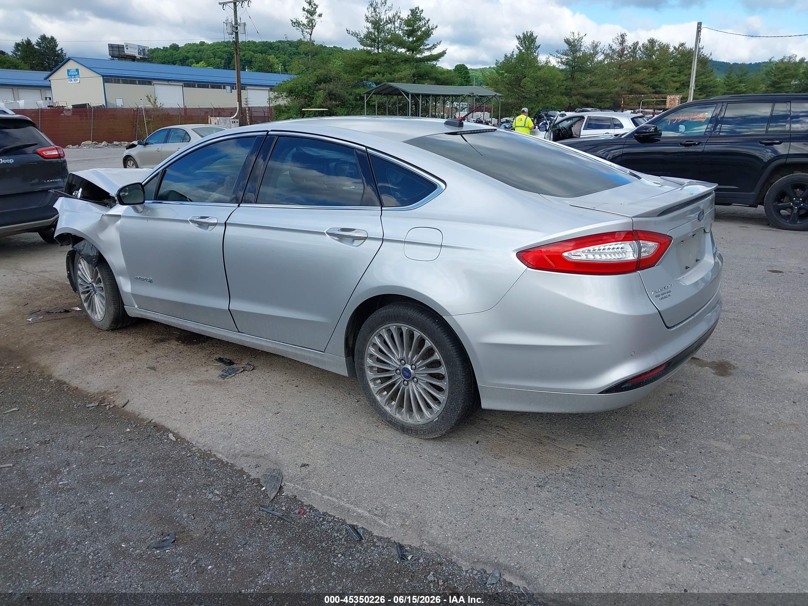 2013 Ford Fusion Hybrid Titanium Серебряный vin: 3FA6P0RU0DR289498